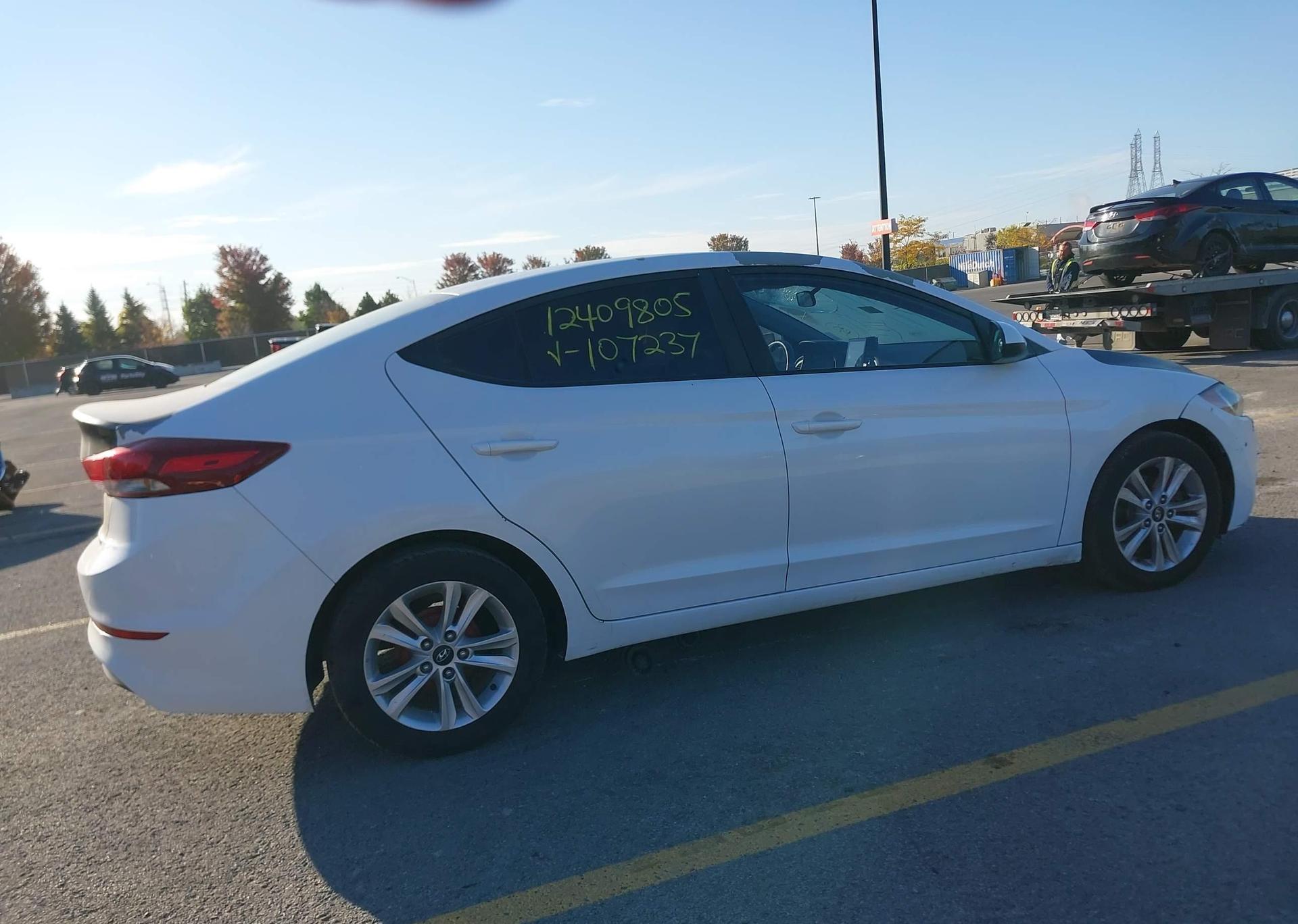 2017 HYUNDAI ELANTRA