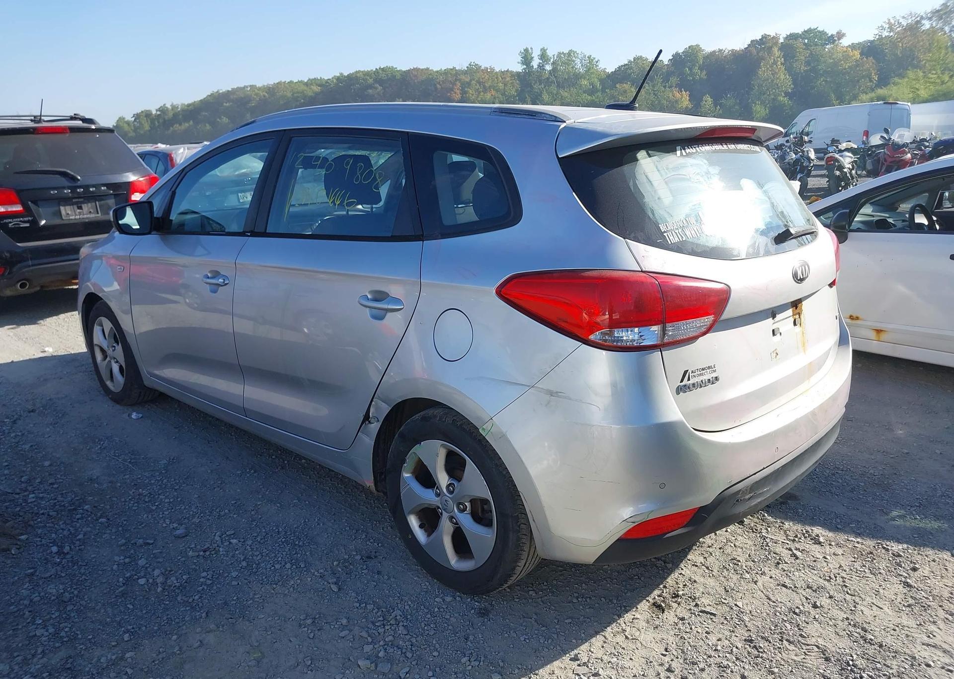 2014 KIA RONDO