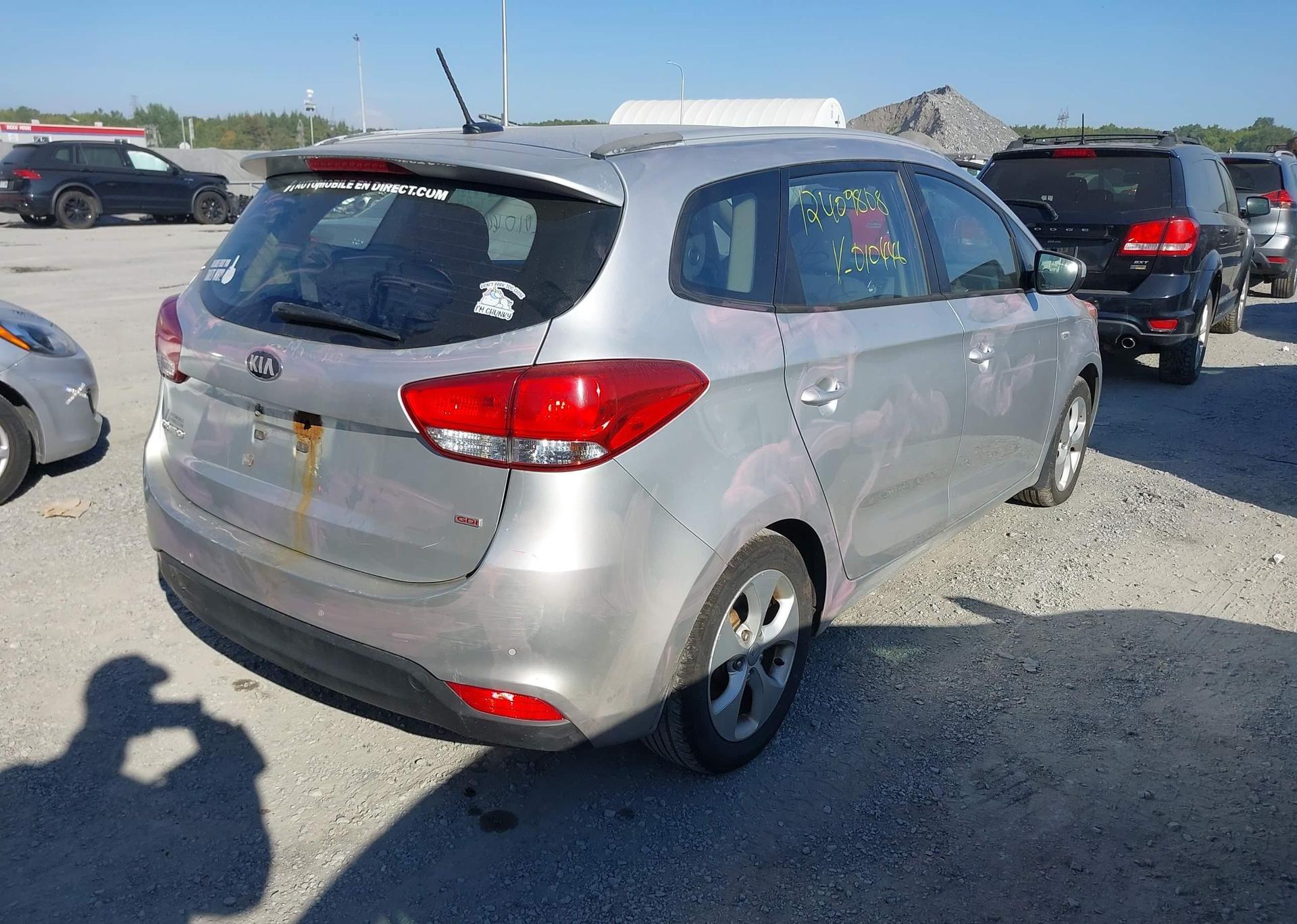 2014 KIA RONDO