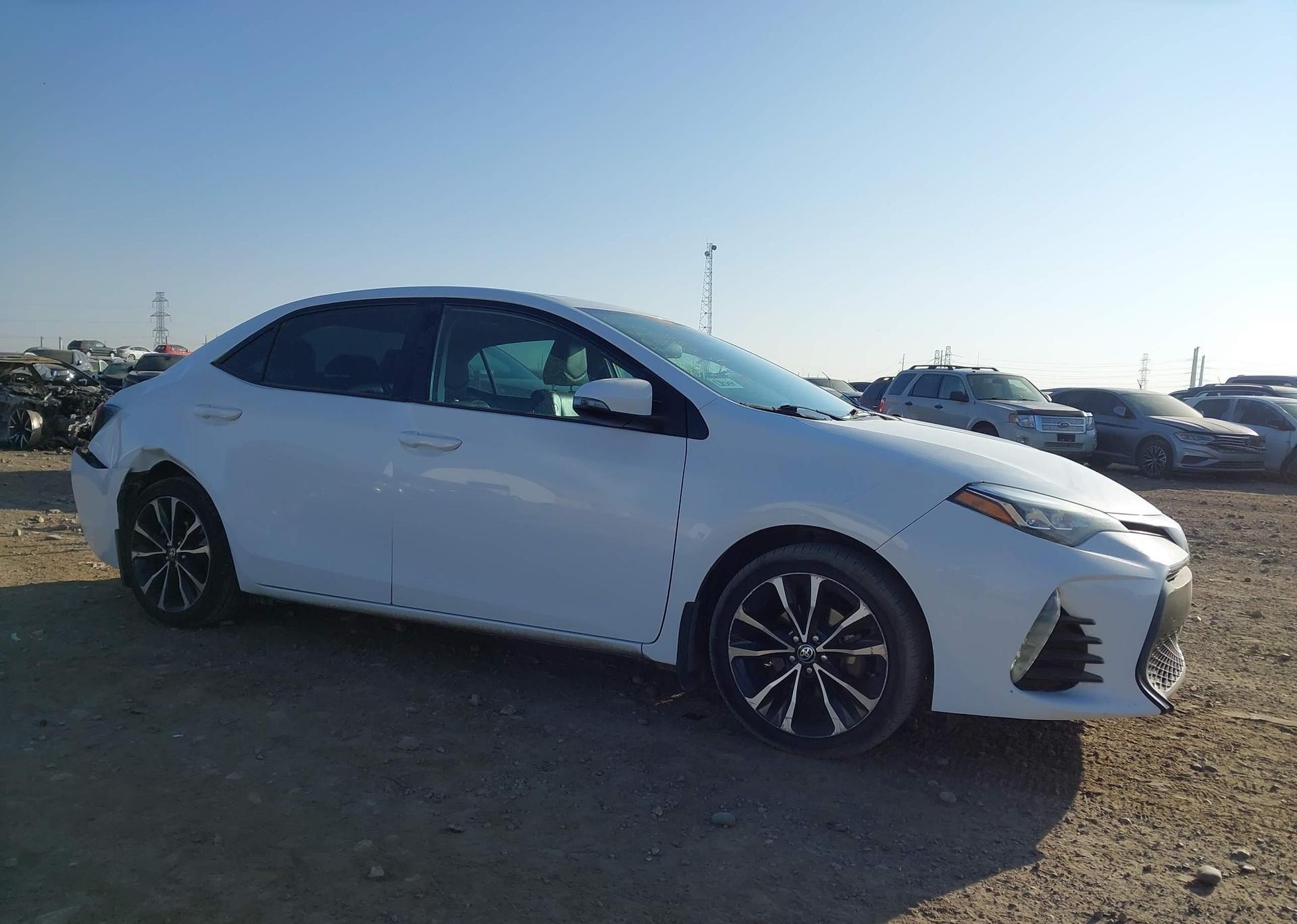 2018 TOYOTA COROLLA SE