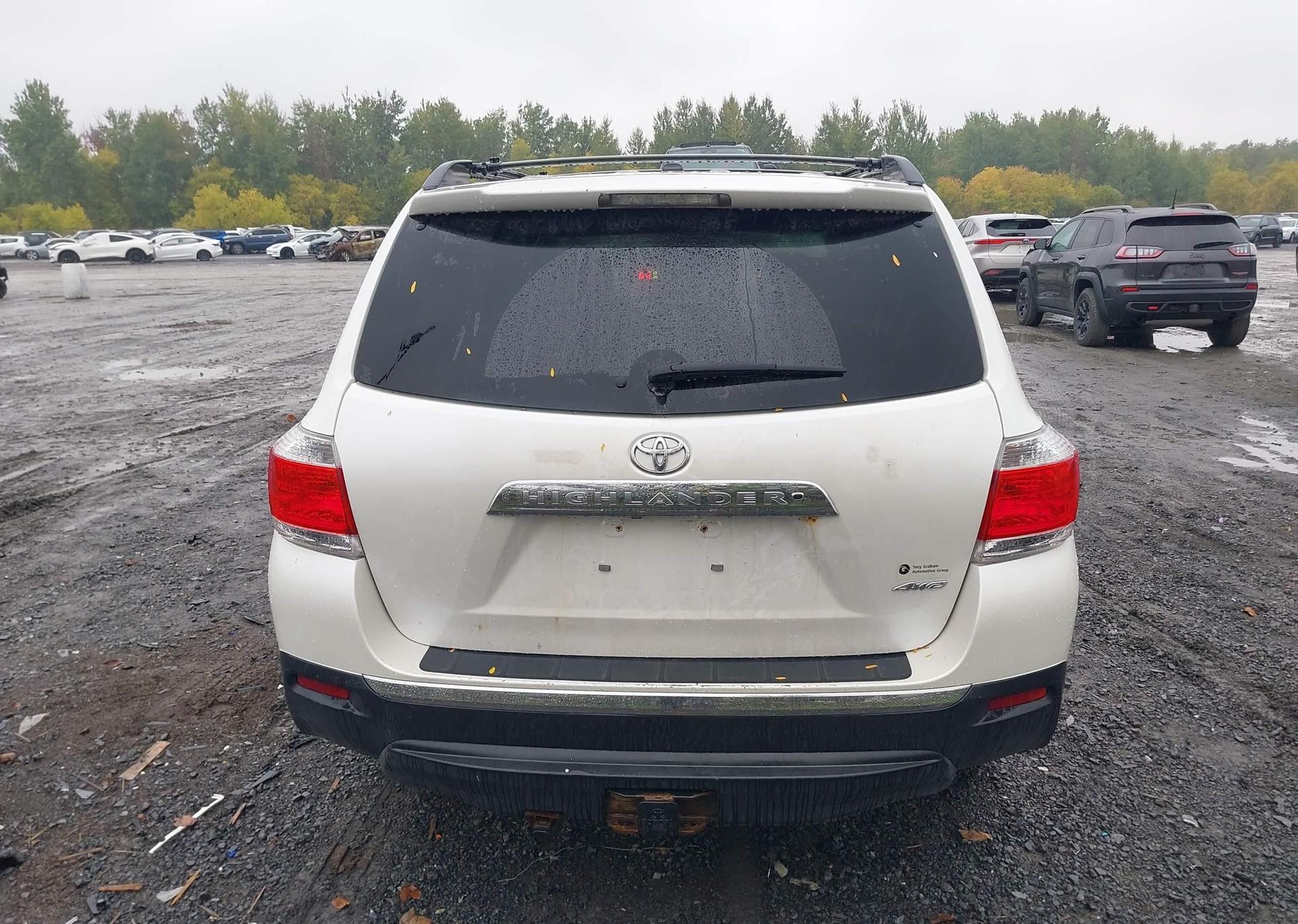 2013 TOYOTA HIGHLANDER V6