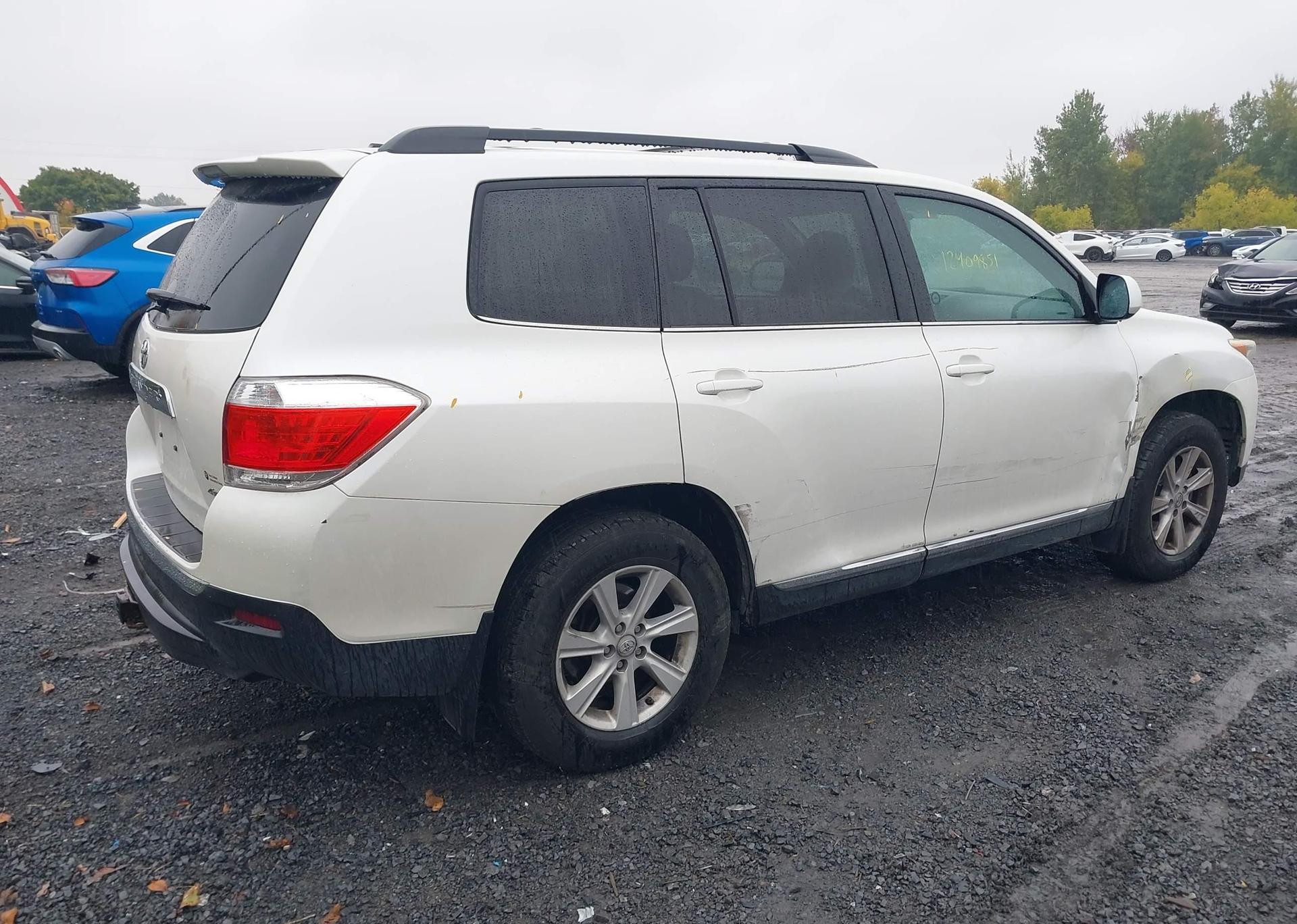 2013 TOYOTA HIGHLANDER V6
