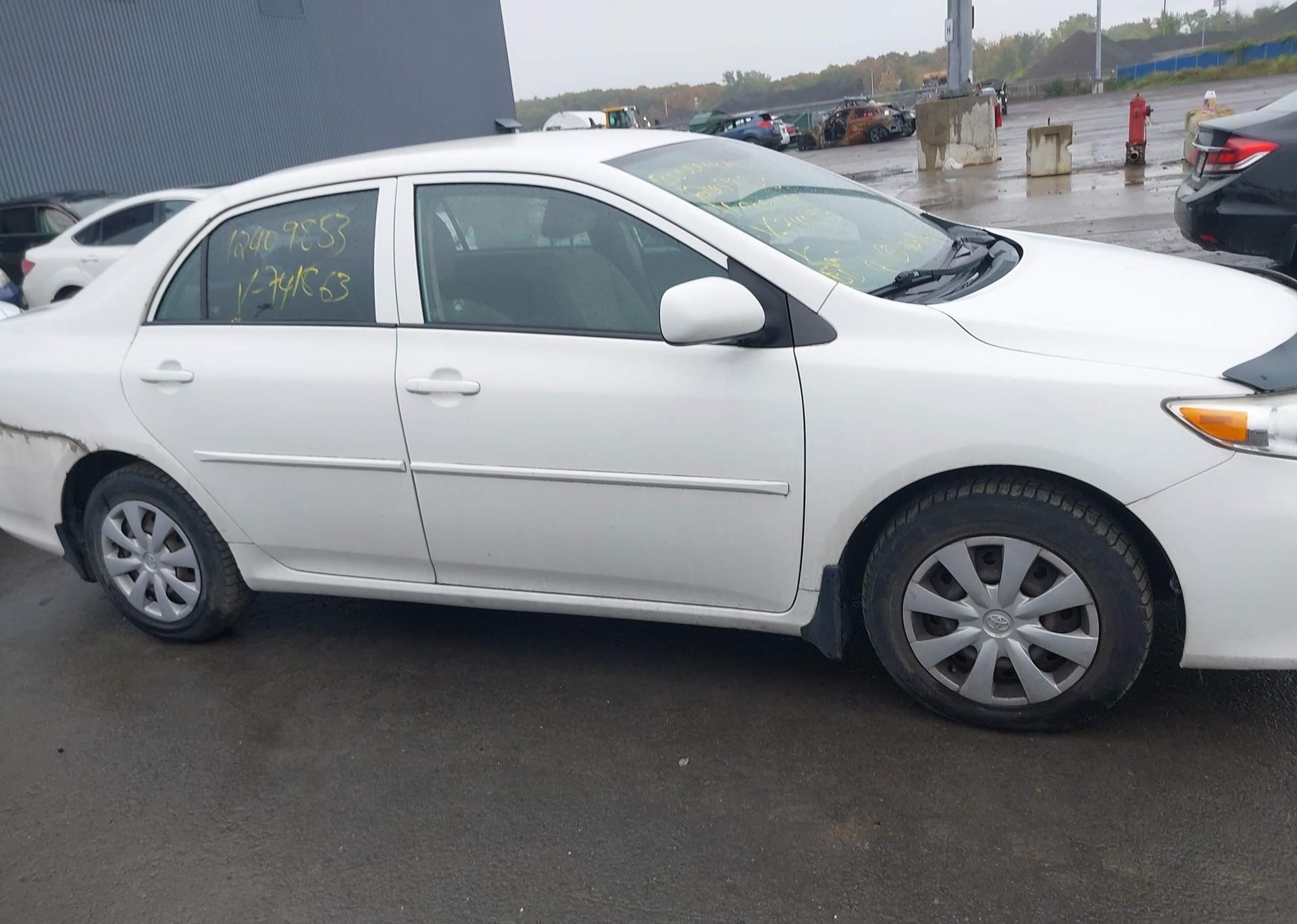 2011 TOYOTA COROLLA CE