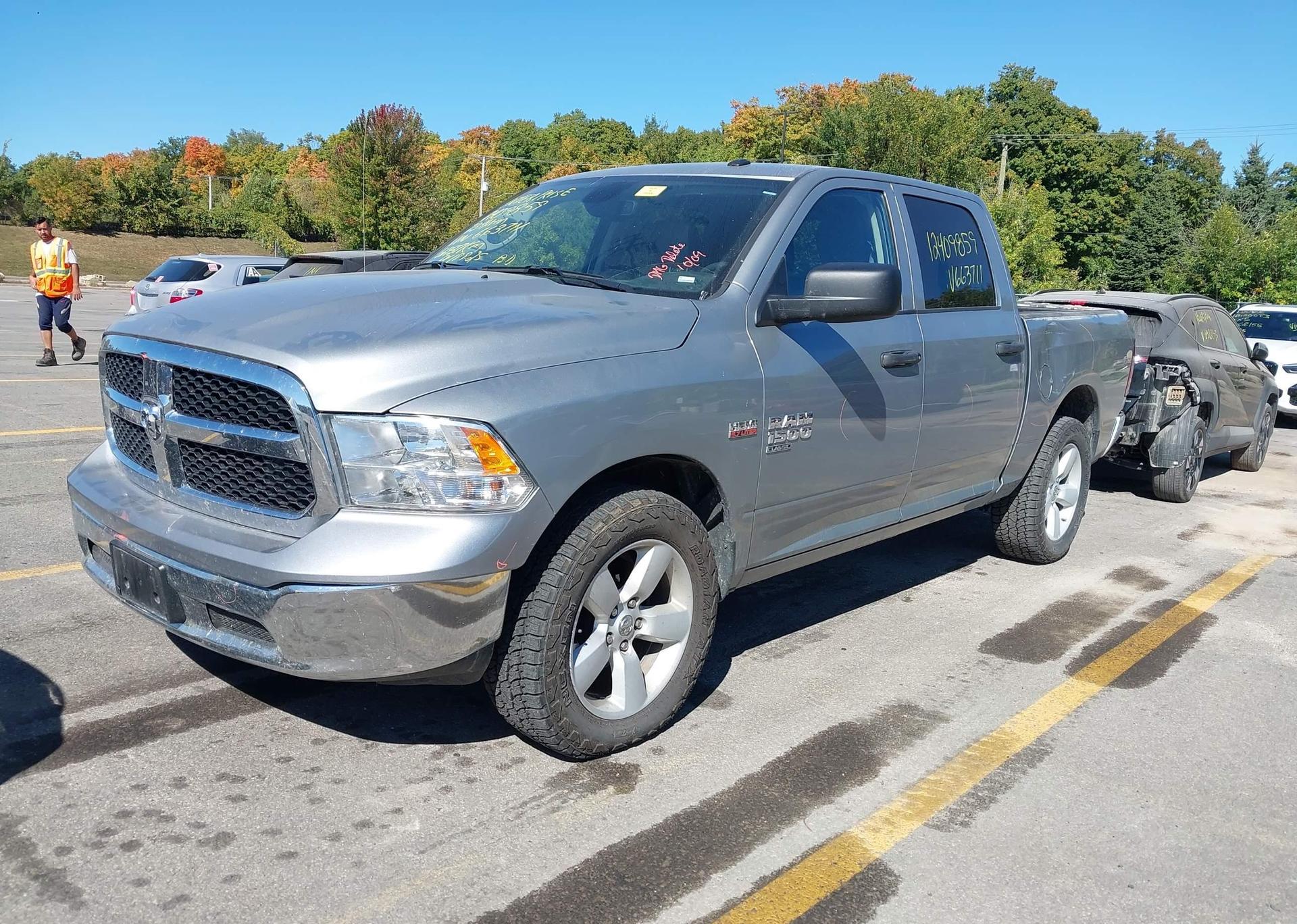 2023 RAM 1500 CLASSIC SLT