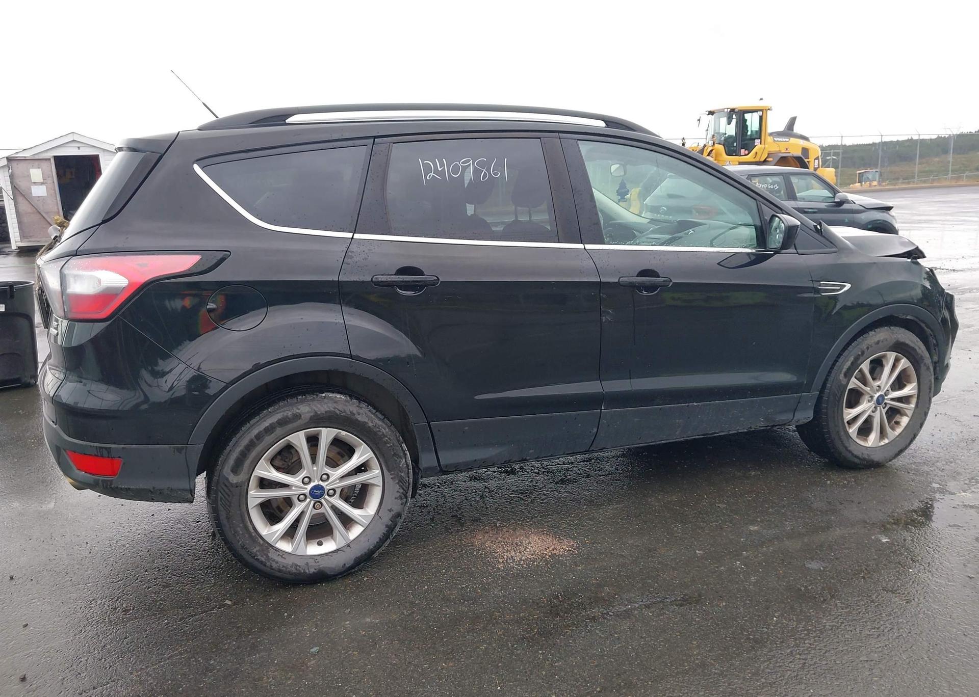 2018 FORD ESCAPE SE