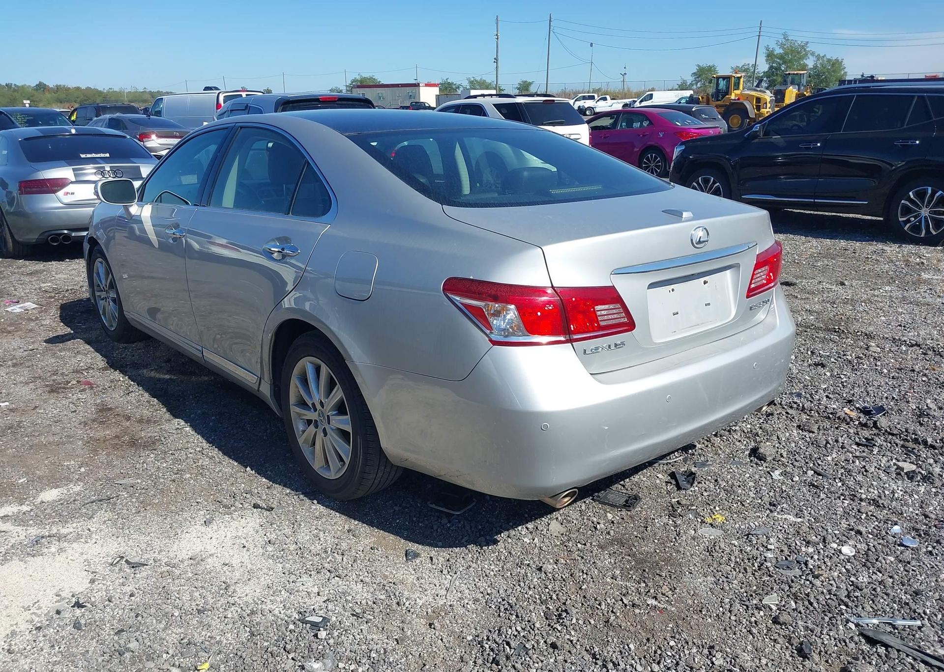 2011 LEXUS ES 350