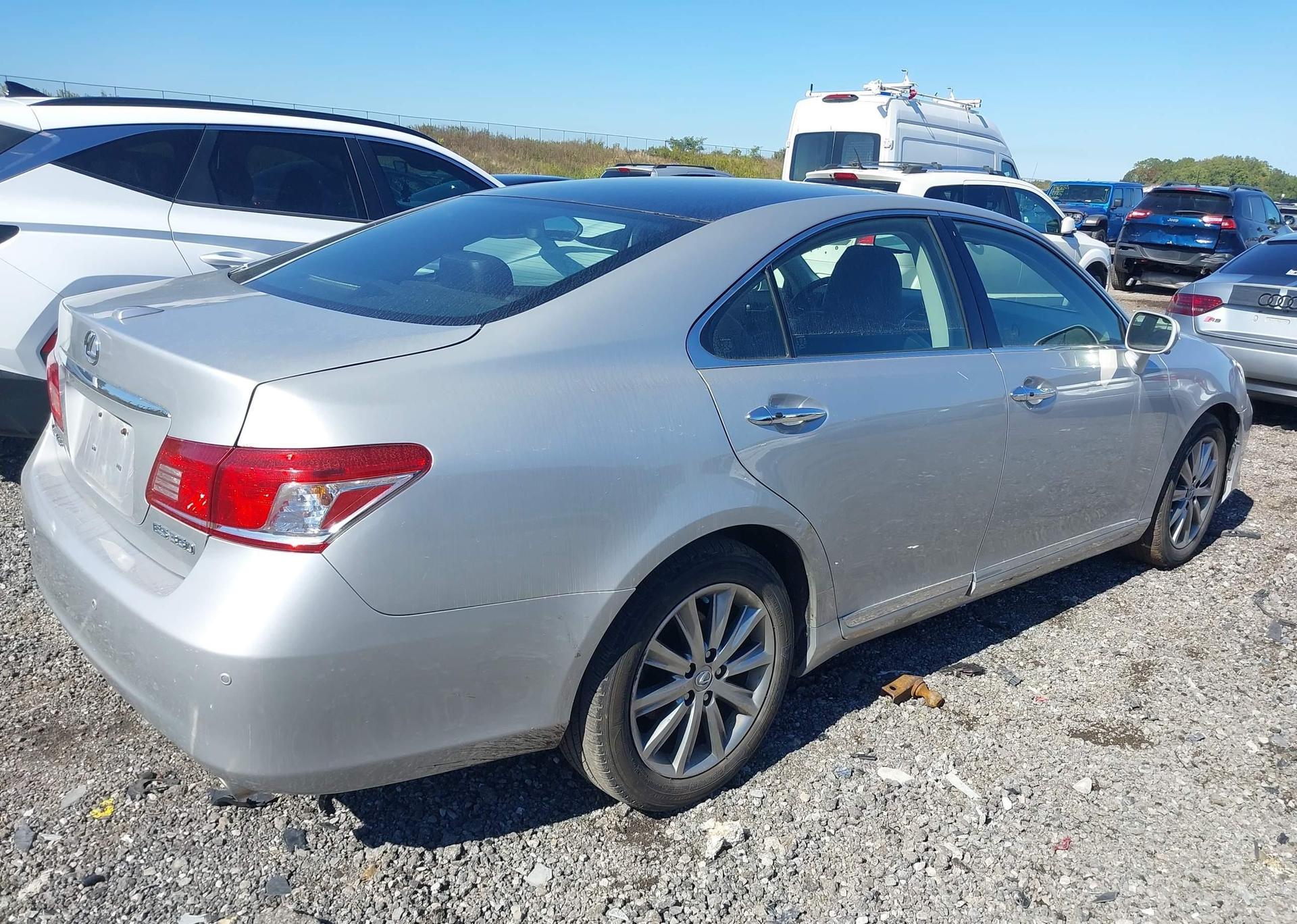 2011 LEXUS ES 350