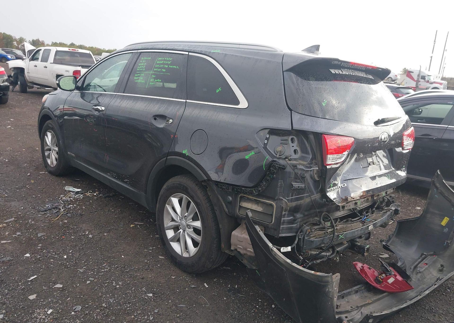 2017 KIA SORENTO 3.3L LX V6 7-SEATER