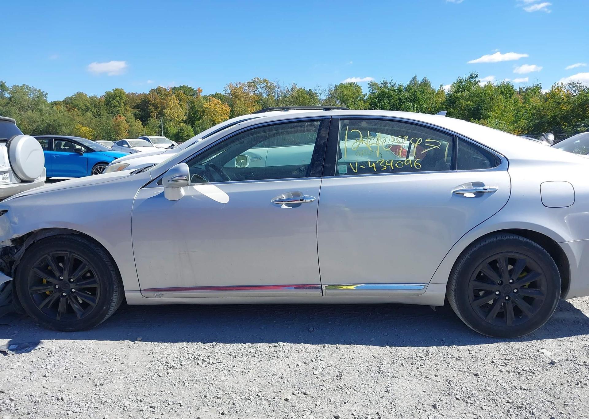 2011 LEXUS ES350