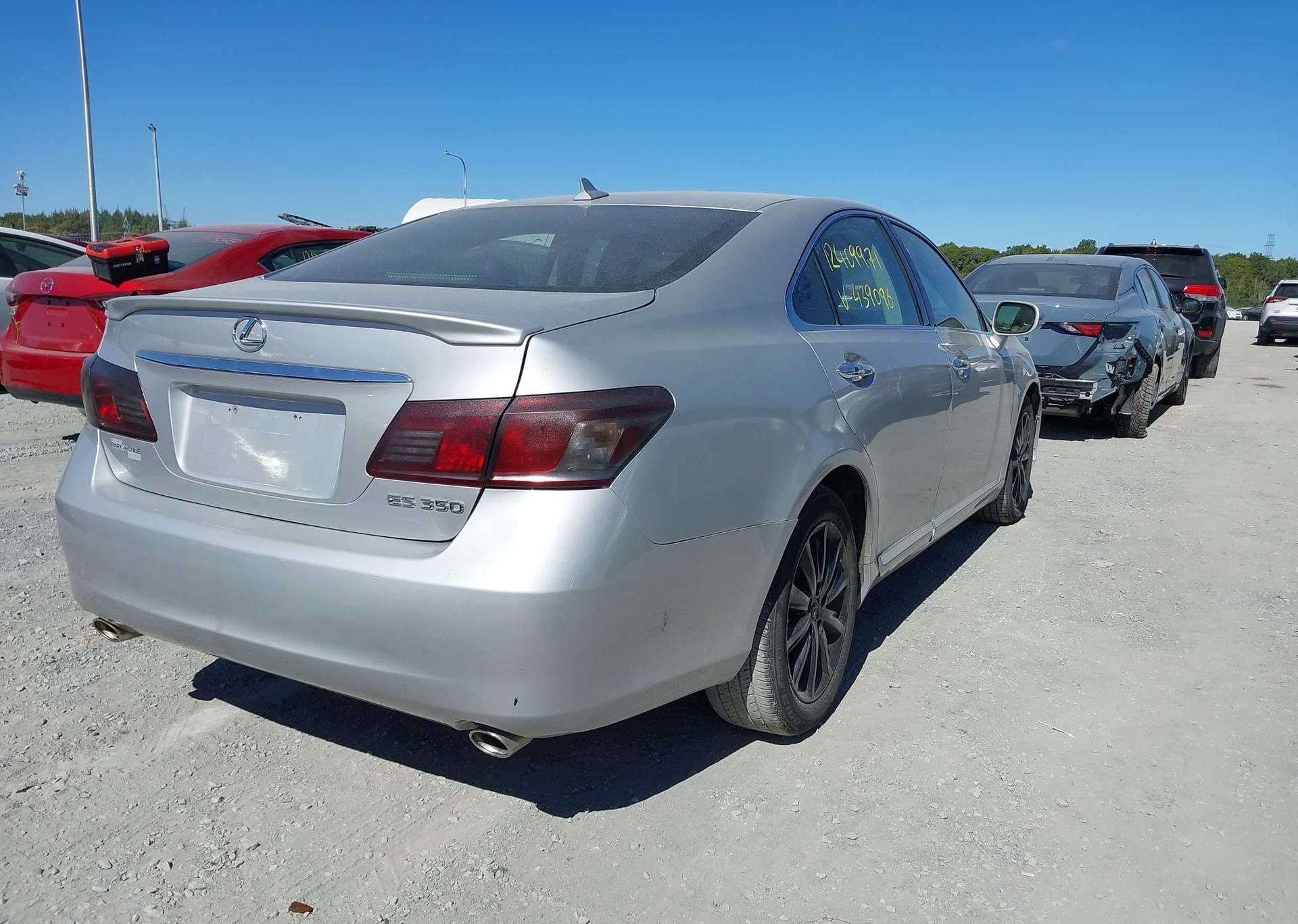 2011 LEXUS ES350
