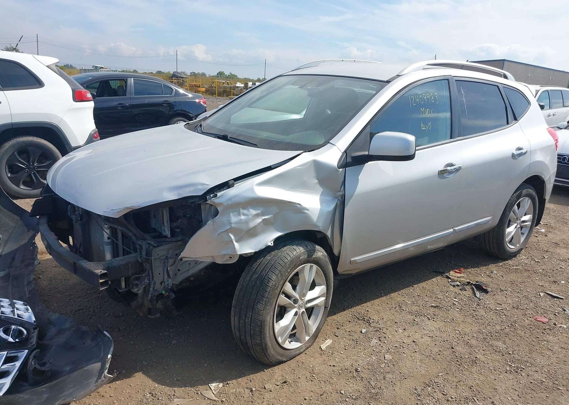 2013 NISSAN ROGUE S