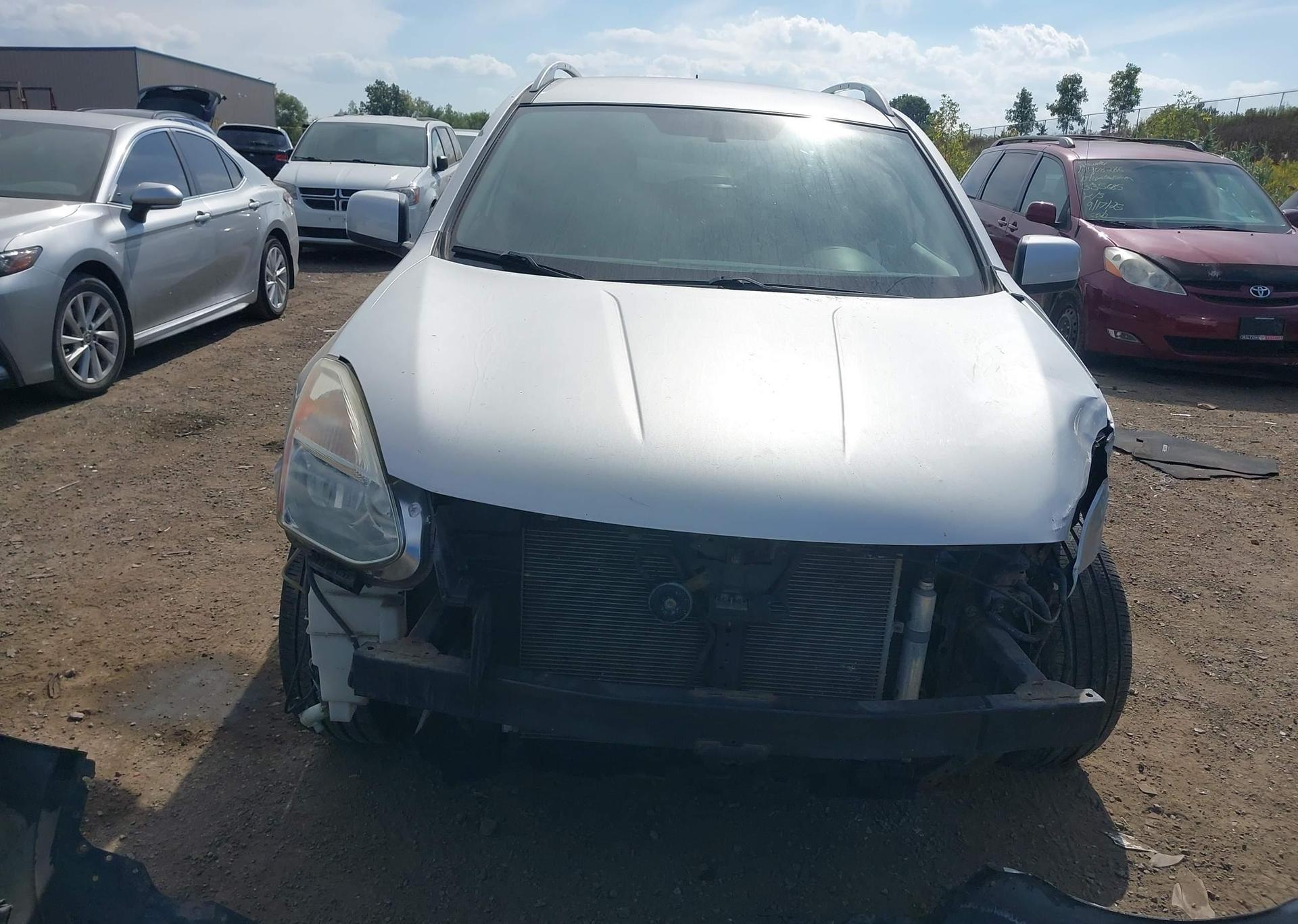 2013 NISSAN ROGUE S