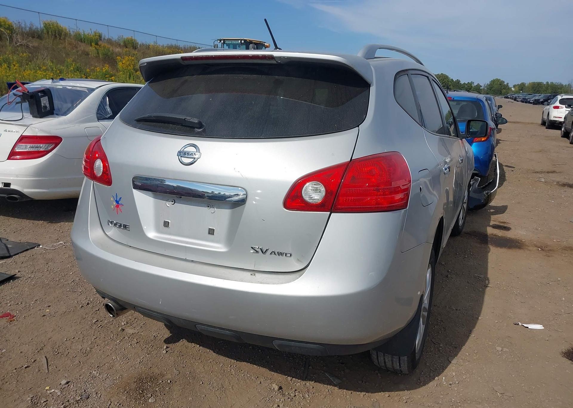 2013 NISSAN ROGUE S