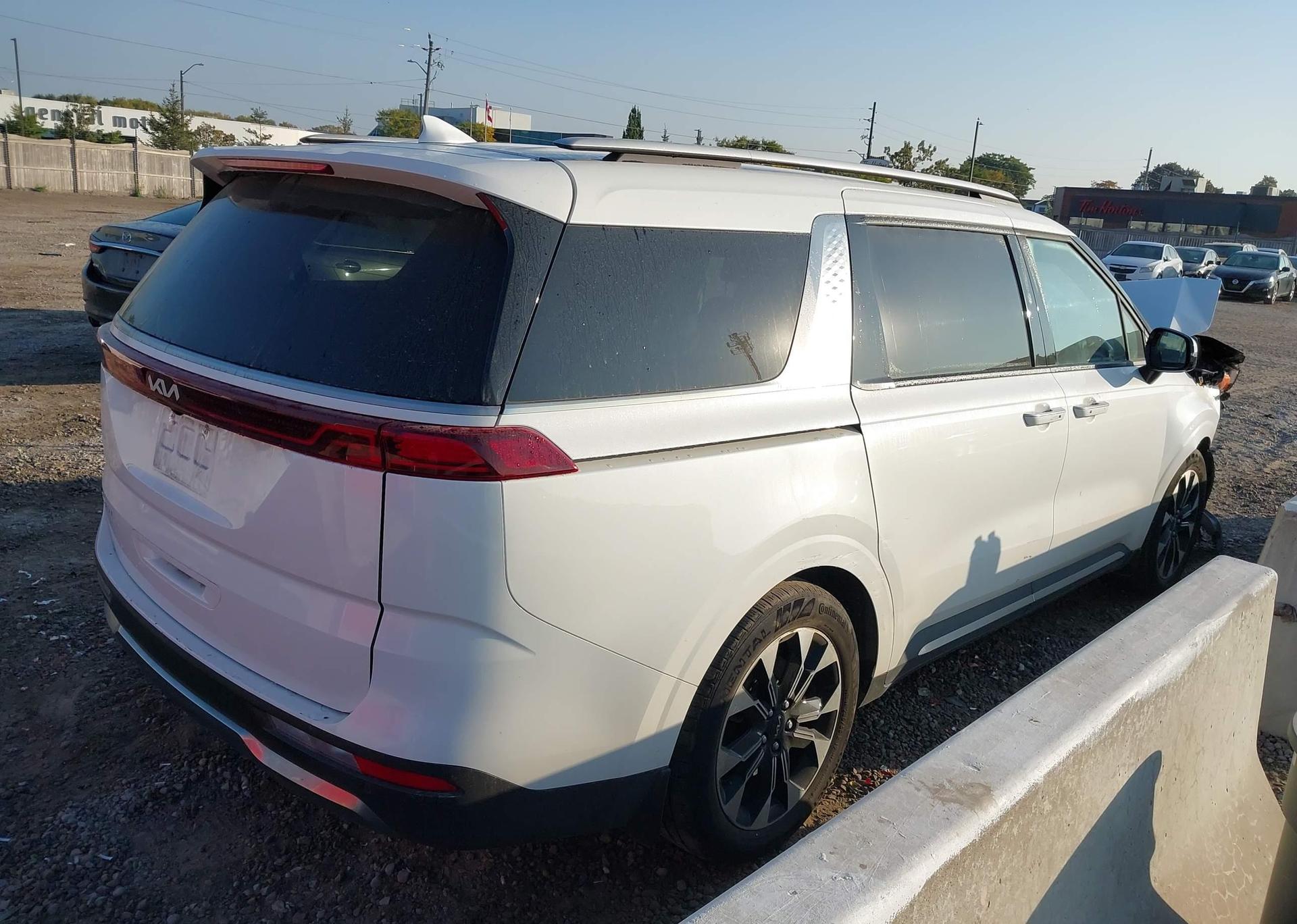 2024 KIA CARNIVAL EX