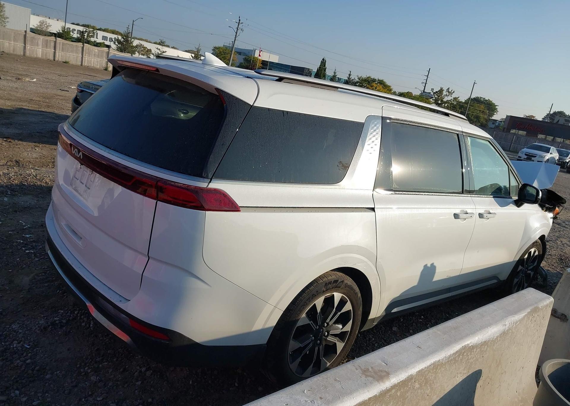 2024 KIA CARNIVAL EX