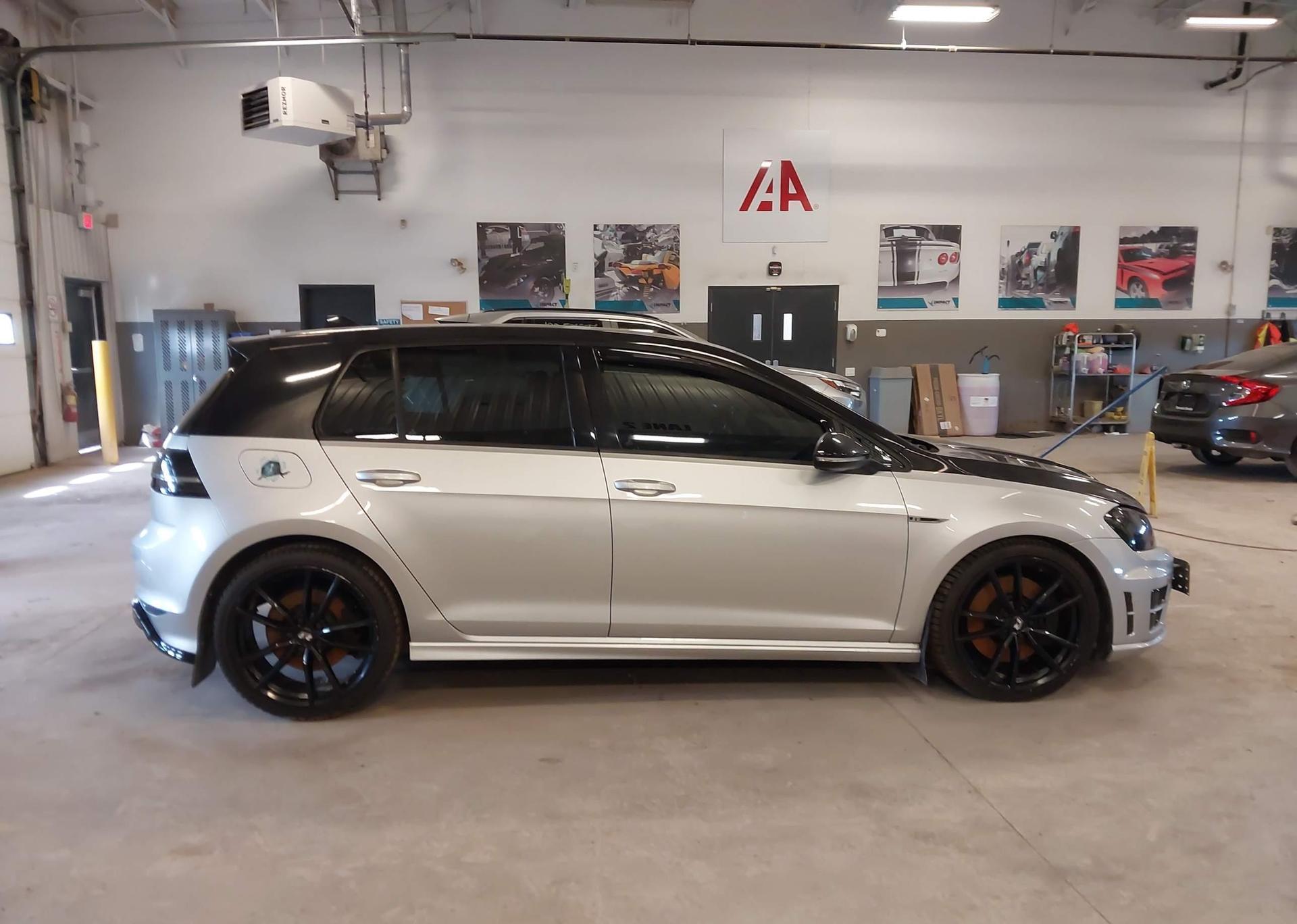 2017 VOLKSWAGEN GOLF R