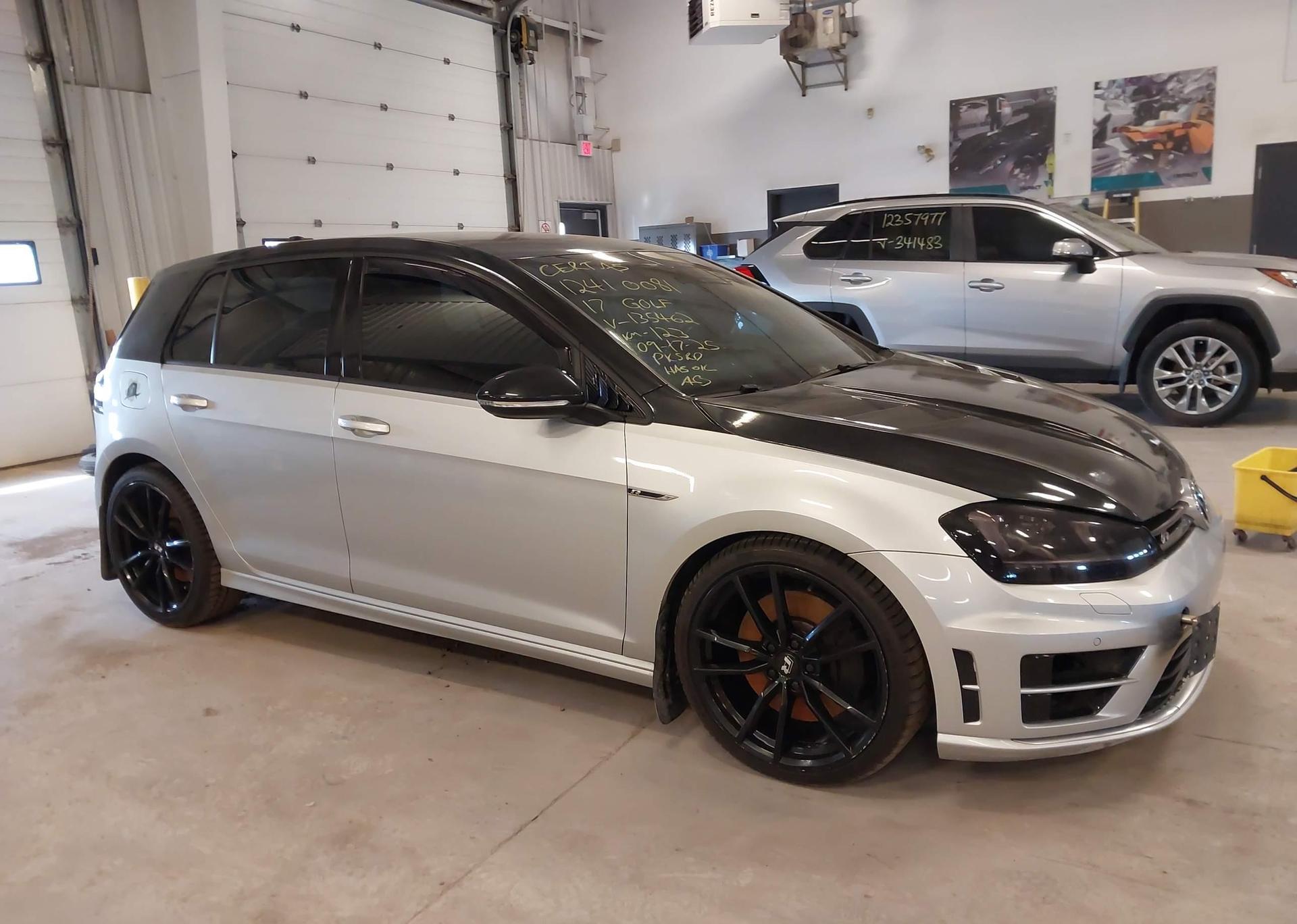 2017 VOLKSWAGEN GOLF R