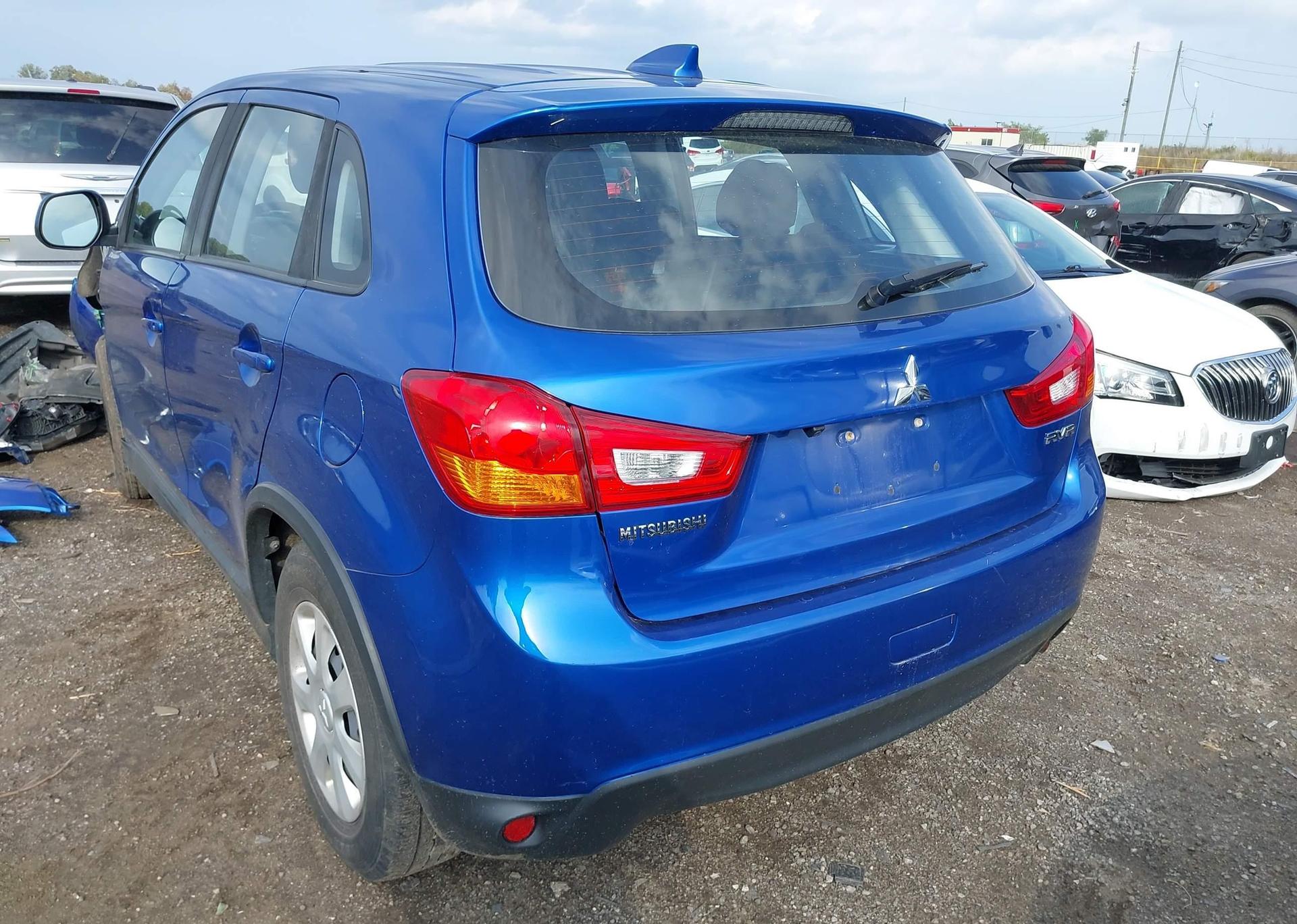 2017 MITSUBISHI RVR