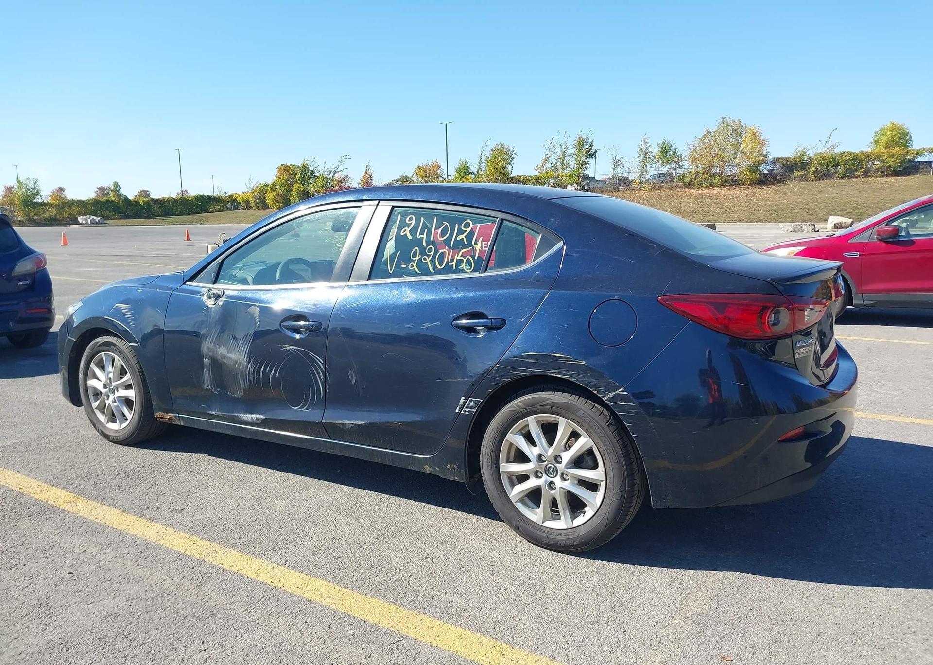 2015 MAZDA MAZDA3