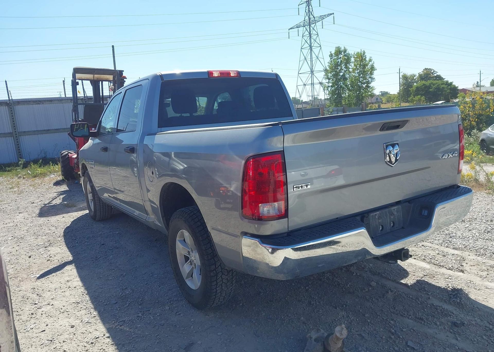 2023 RAM 1500 CLASSIC SLT