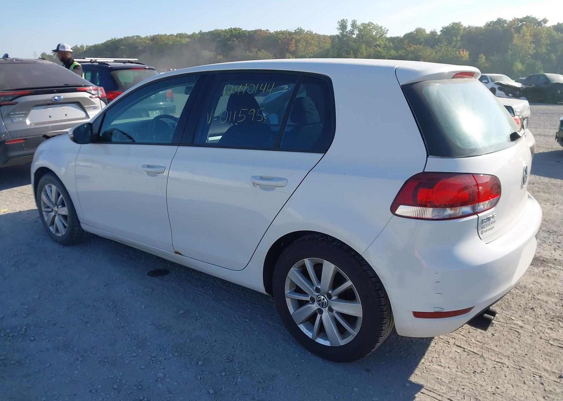 2013 VOLKSWAGEN GOLF