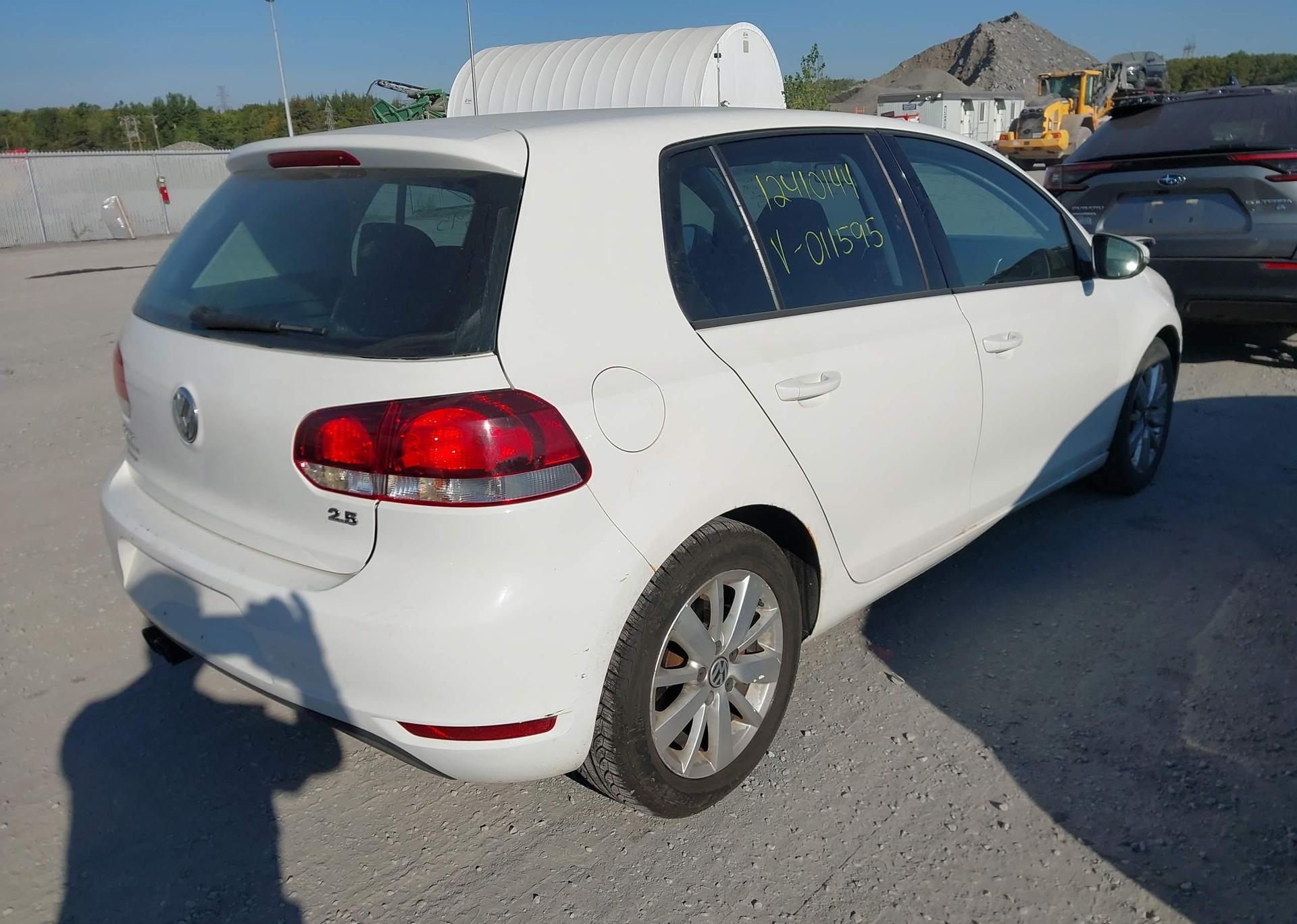 2013 VOLKSWAGEN GOLF