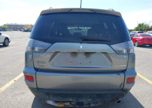 2013 MITSUBISHI OUTLANDER ES