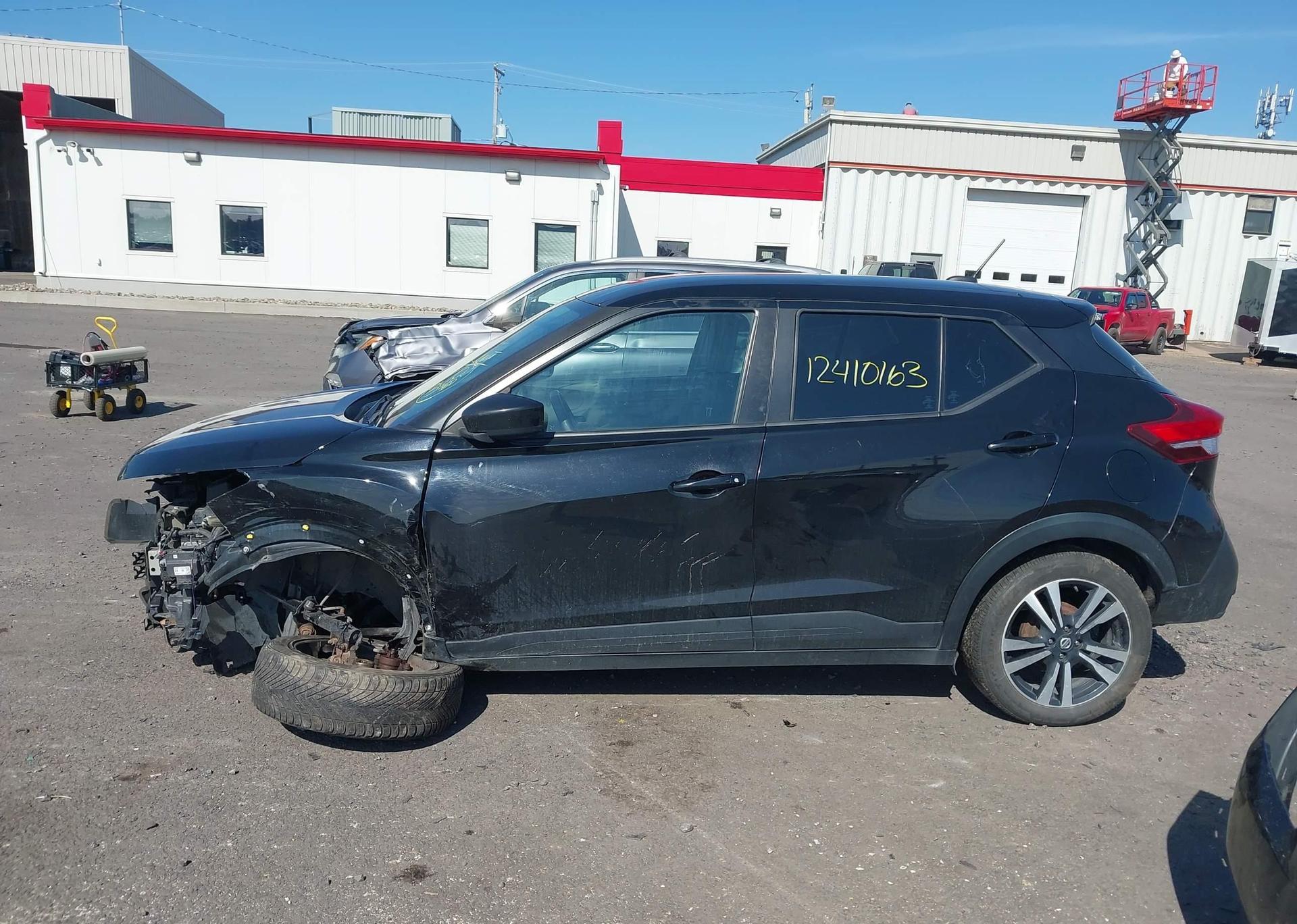 2018 NISSAN KICKS S