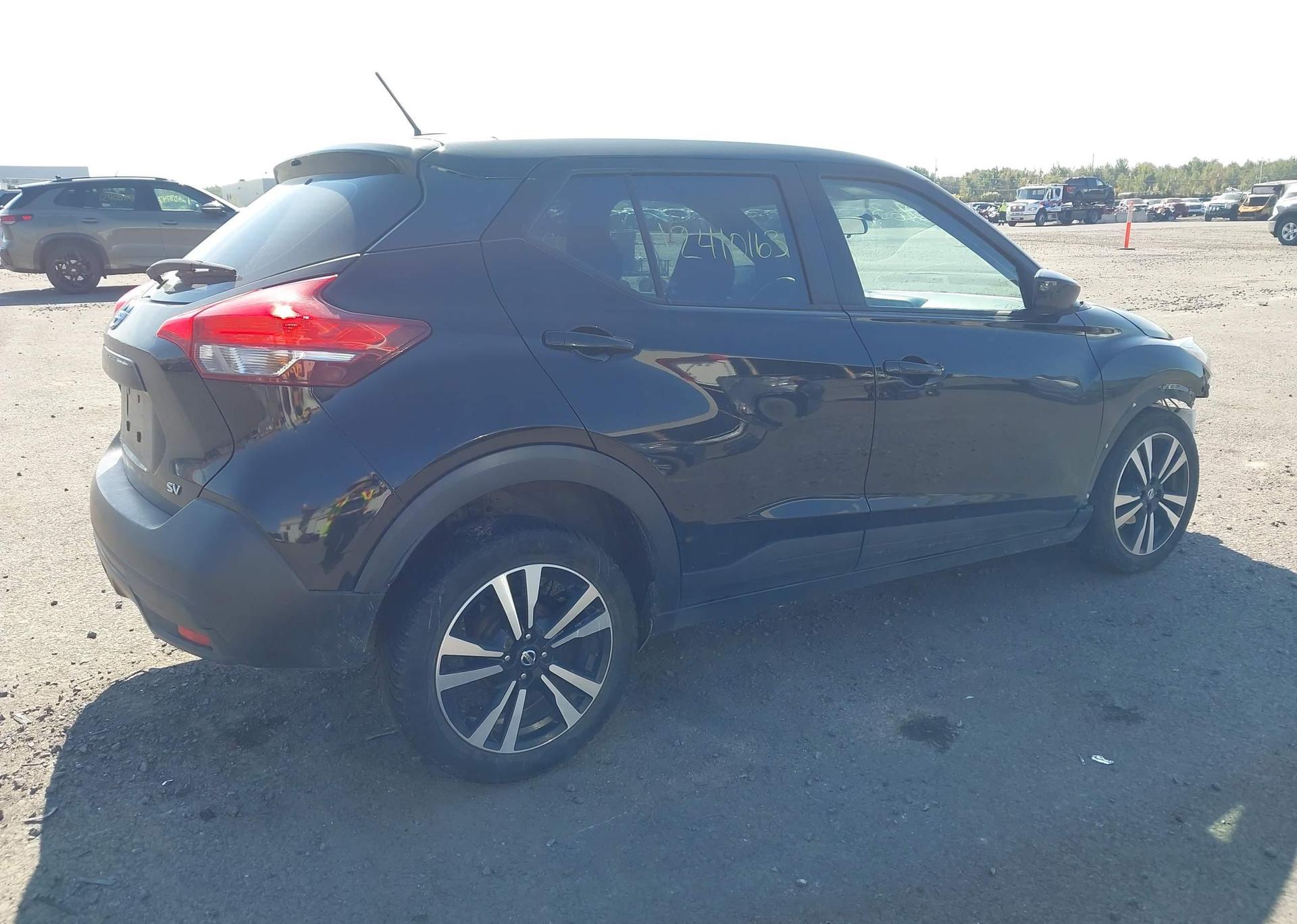 2018 NISSAN KICKS S