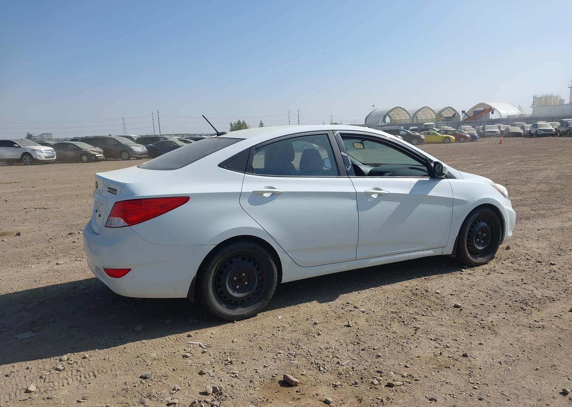 2012 HYUNDAI ACCENT GLS