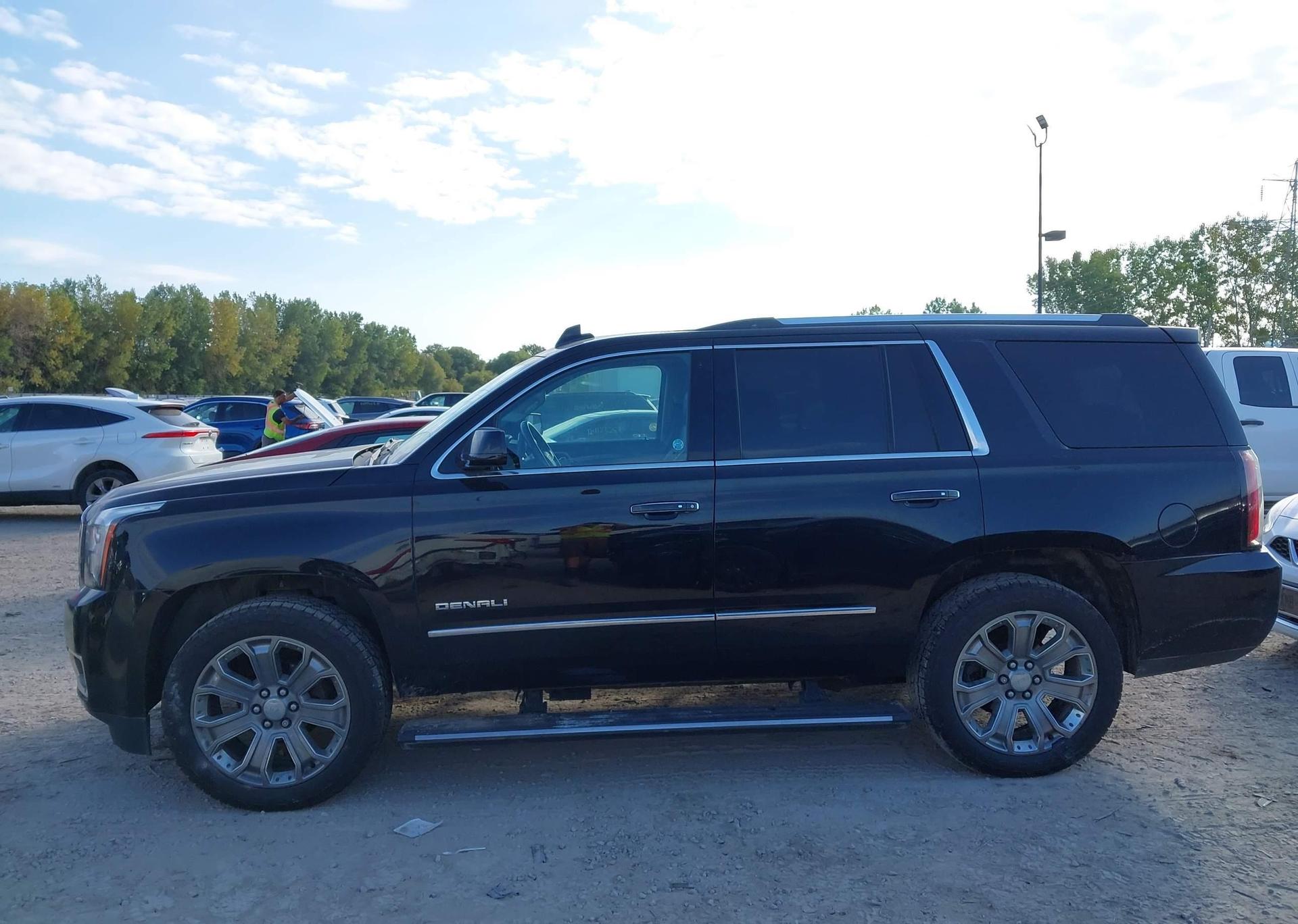 2016 GMC YUKON DENALI