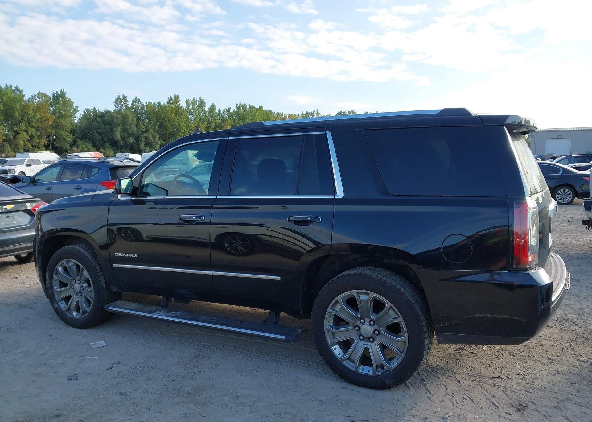 2016 GMC YUKON DENALI