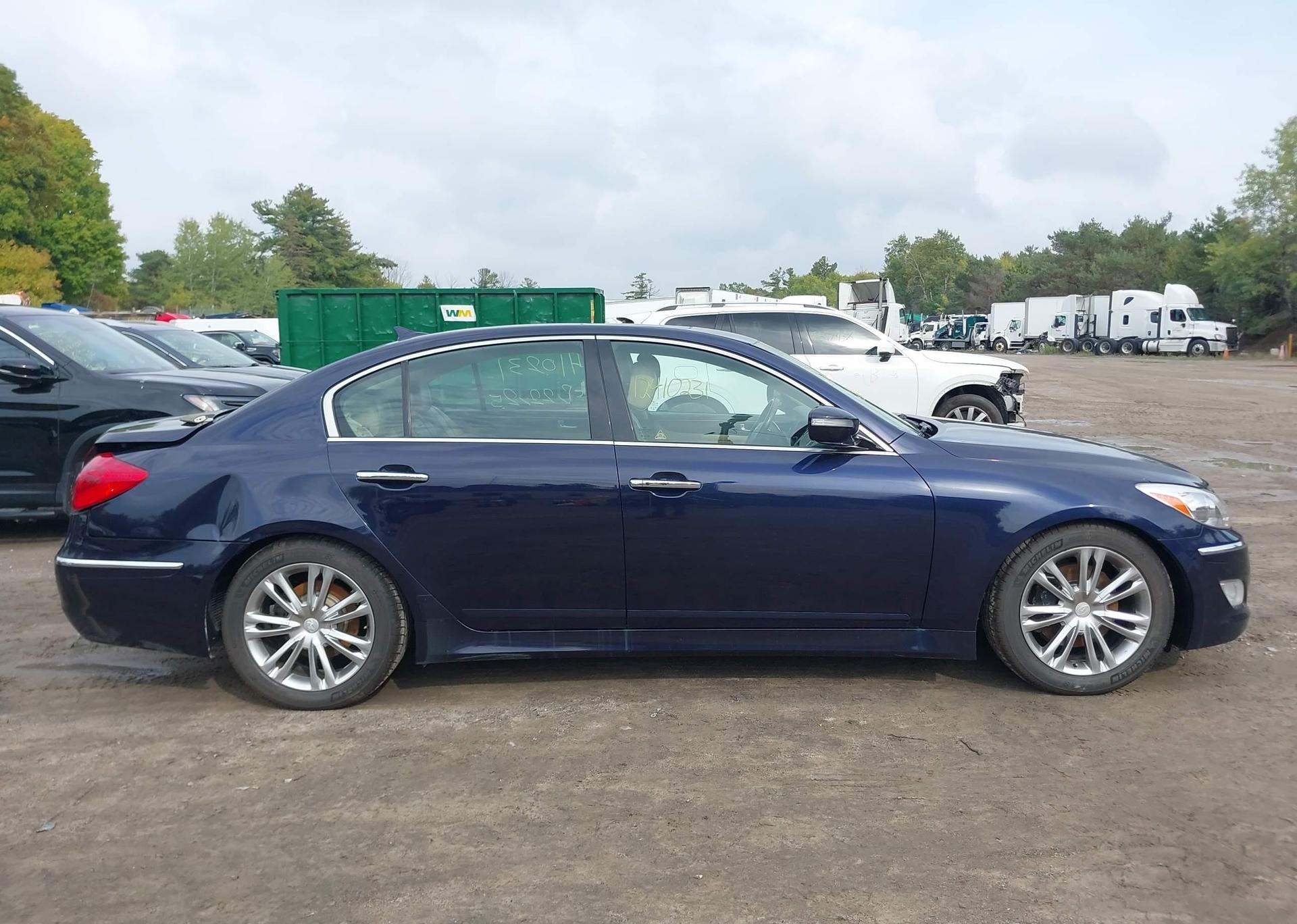 2012 HYUNDAI GENESIS 3.8 TECHNOLOGY