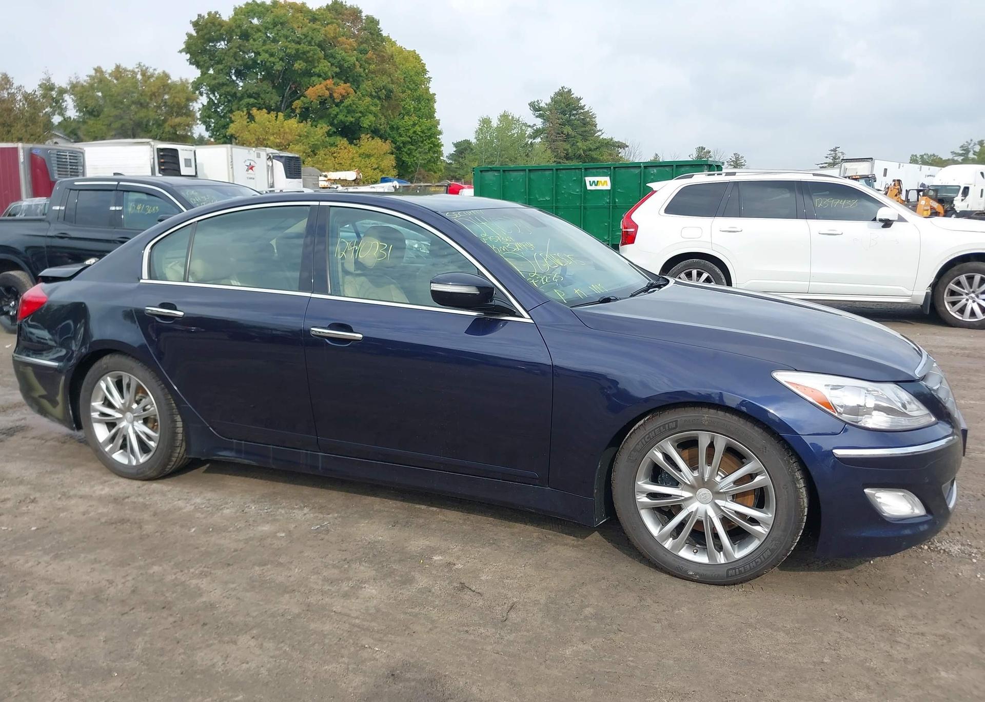 2012 HYUNDAI GENESIS 3.8 TECHNOLOGY