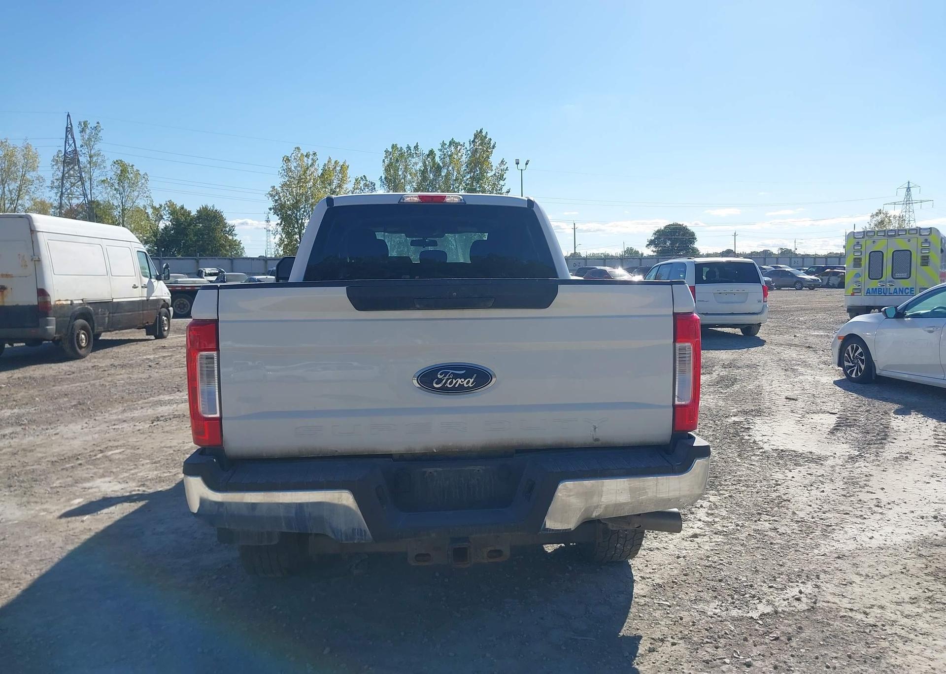 2019 FORD F-350 XLT