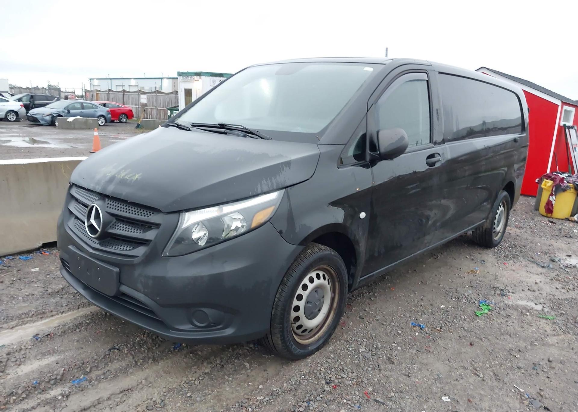 2018 MERCEDES-BENZ METRIS
