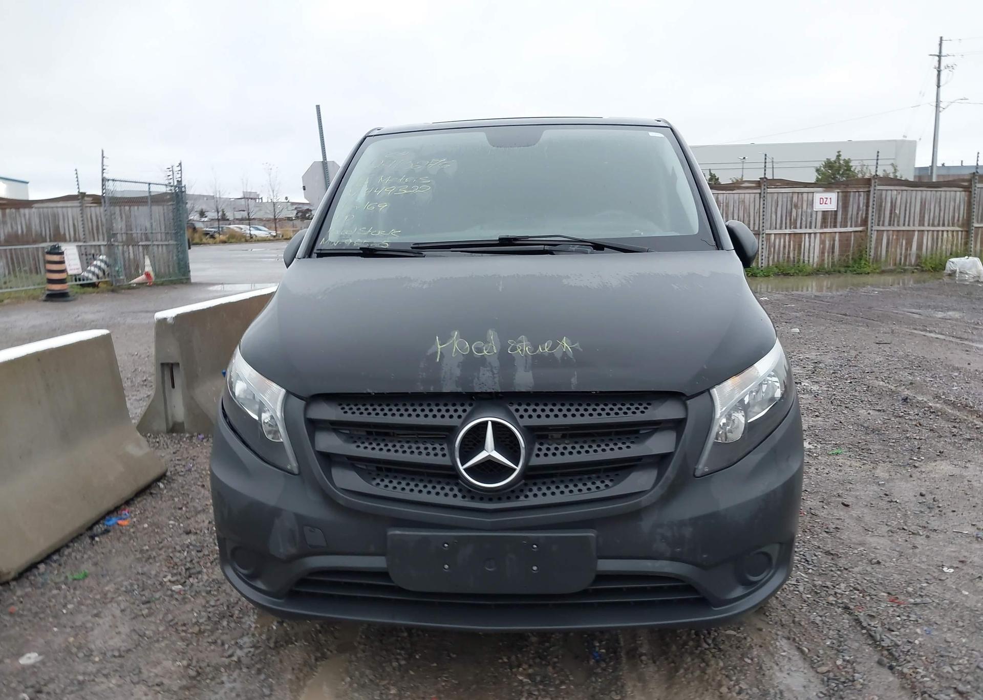 2018 MERCEDES-BENZ METRIS