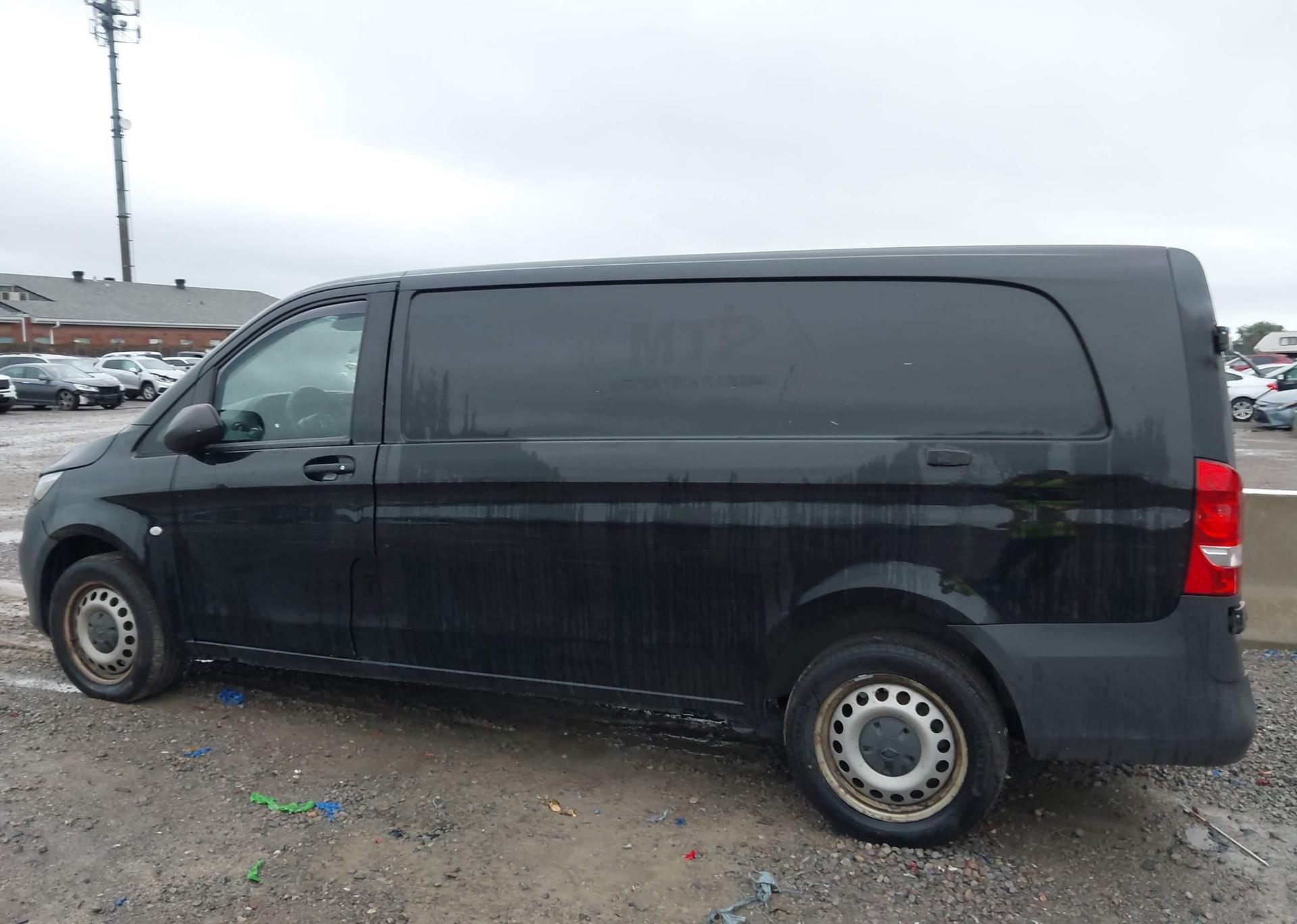 2018 MERCEDES-BENZ METRIS