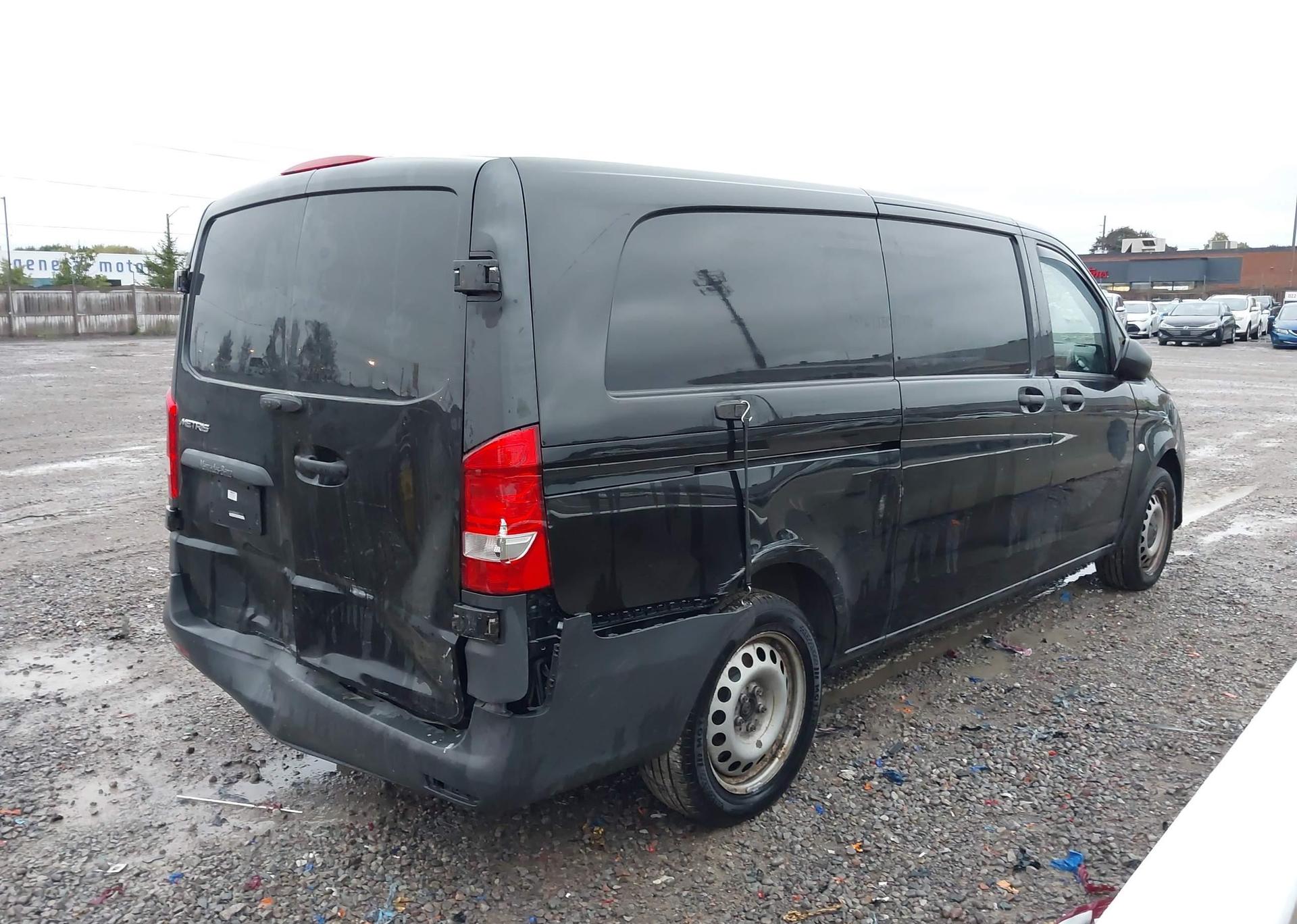 2018 MERCEDES-BENZ METRIS