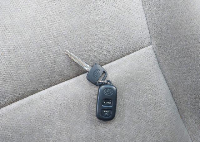 2003 TOYOTA COROLLA CE