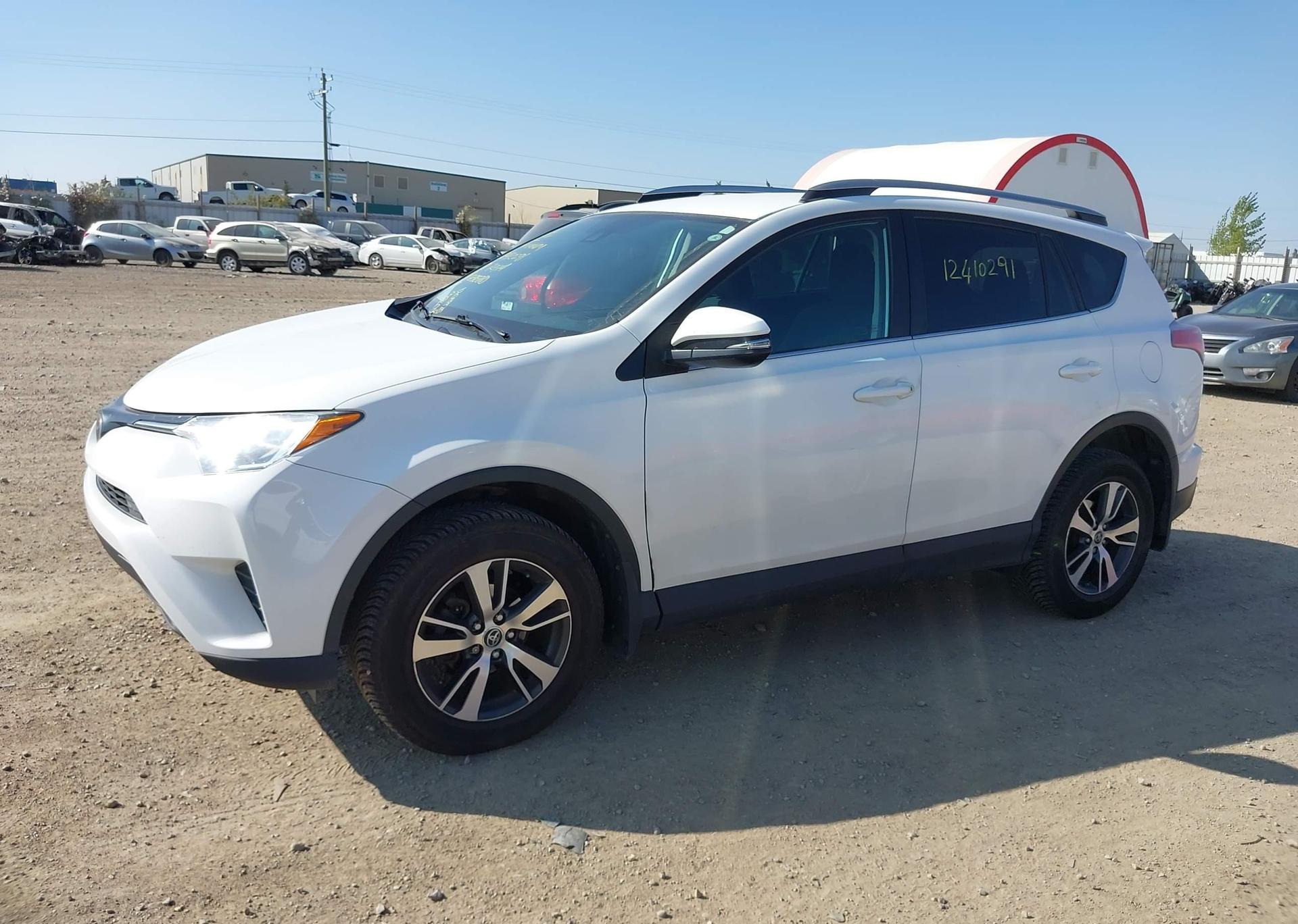 2018 TOYOTA RAV4 LE