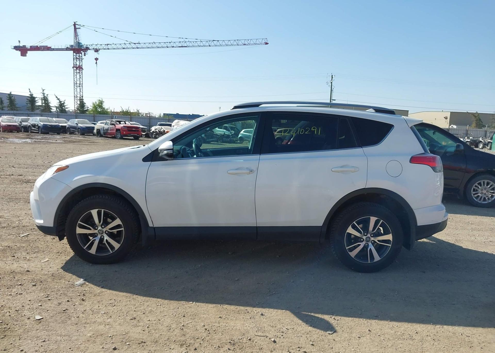 2018 TOYOTA RAV4 LE