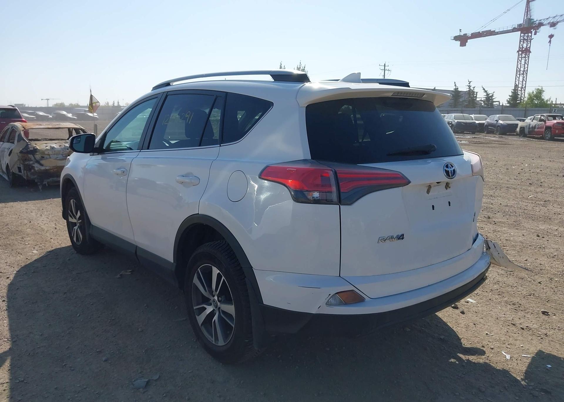 2018 TOYOTA RAV4 LE