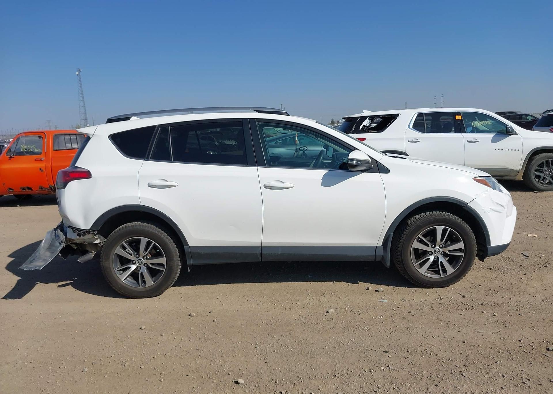 2018 TOYOTA RAV4 LE