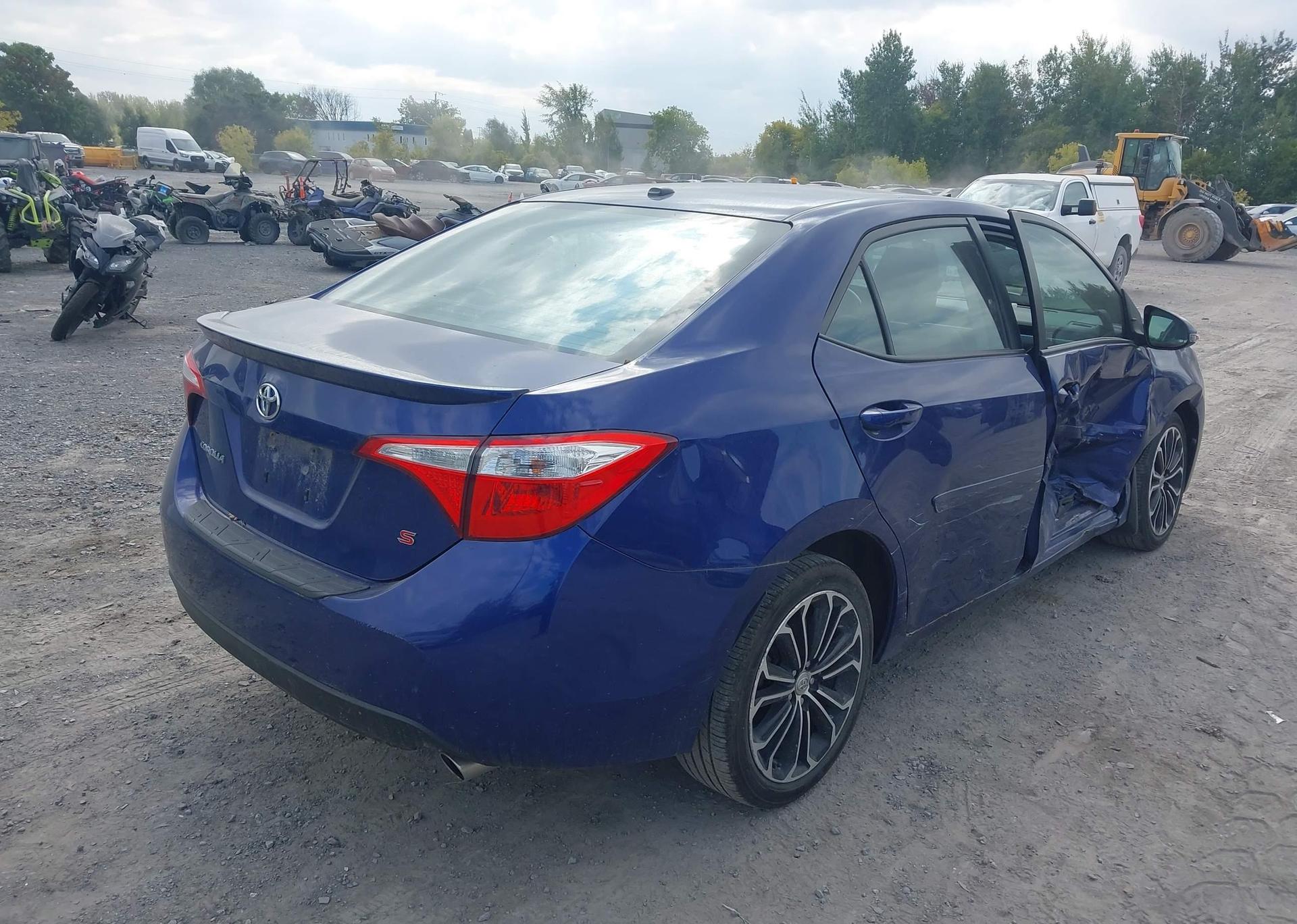 2015 TOYOTA COROLLA