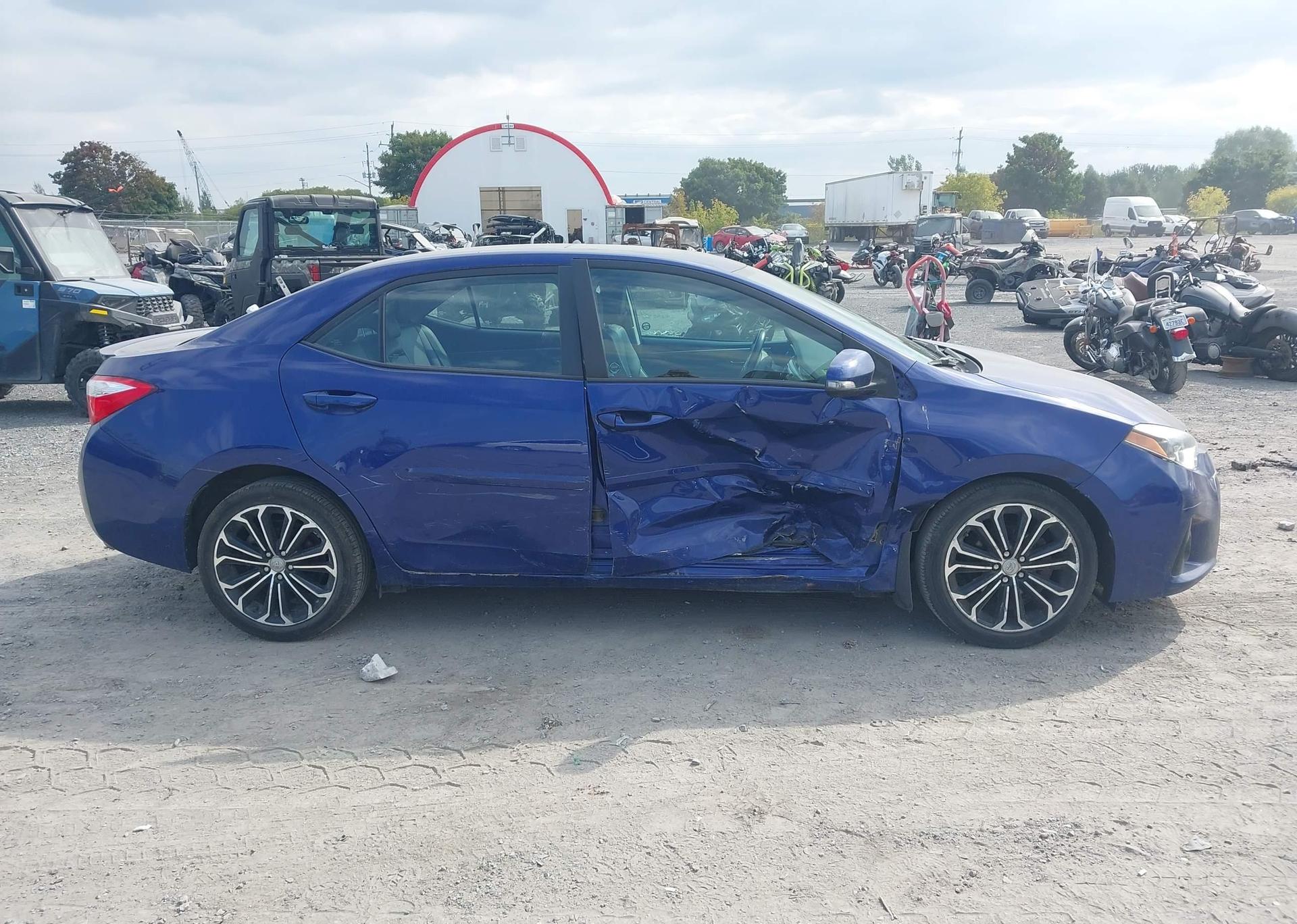 2015 TOYOTA COROLLA