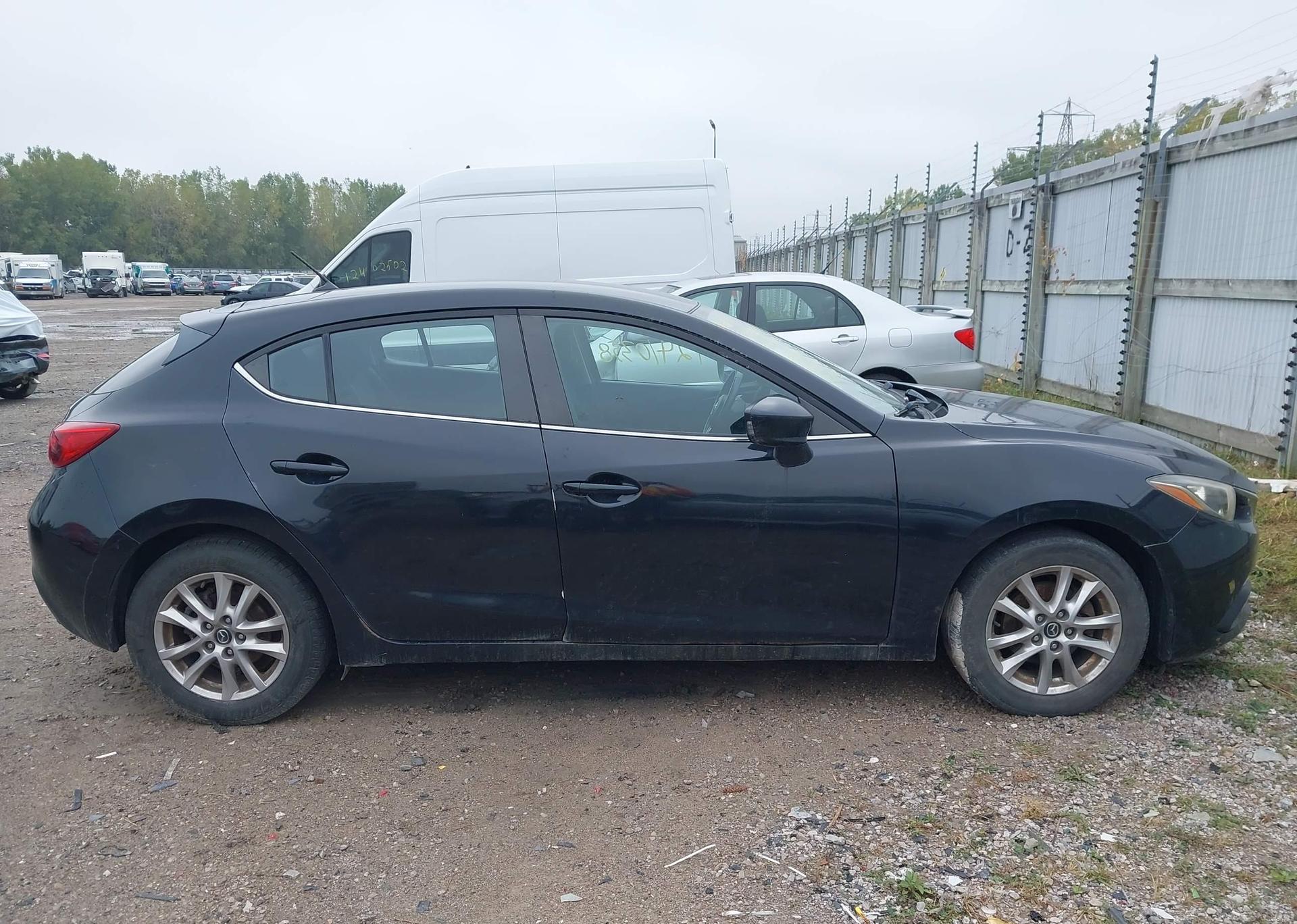 2014 MAZDA MAZDA3 GS-SKY