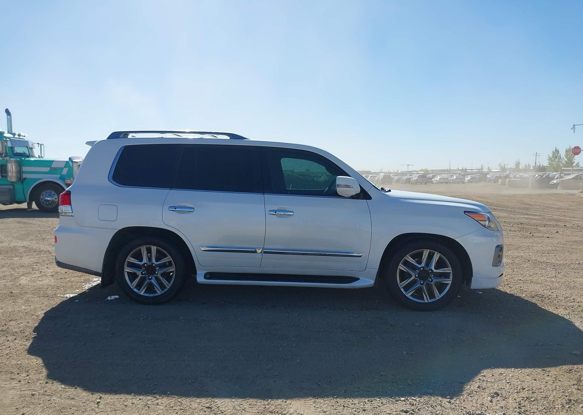 2014 LEXUS LX 570