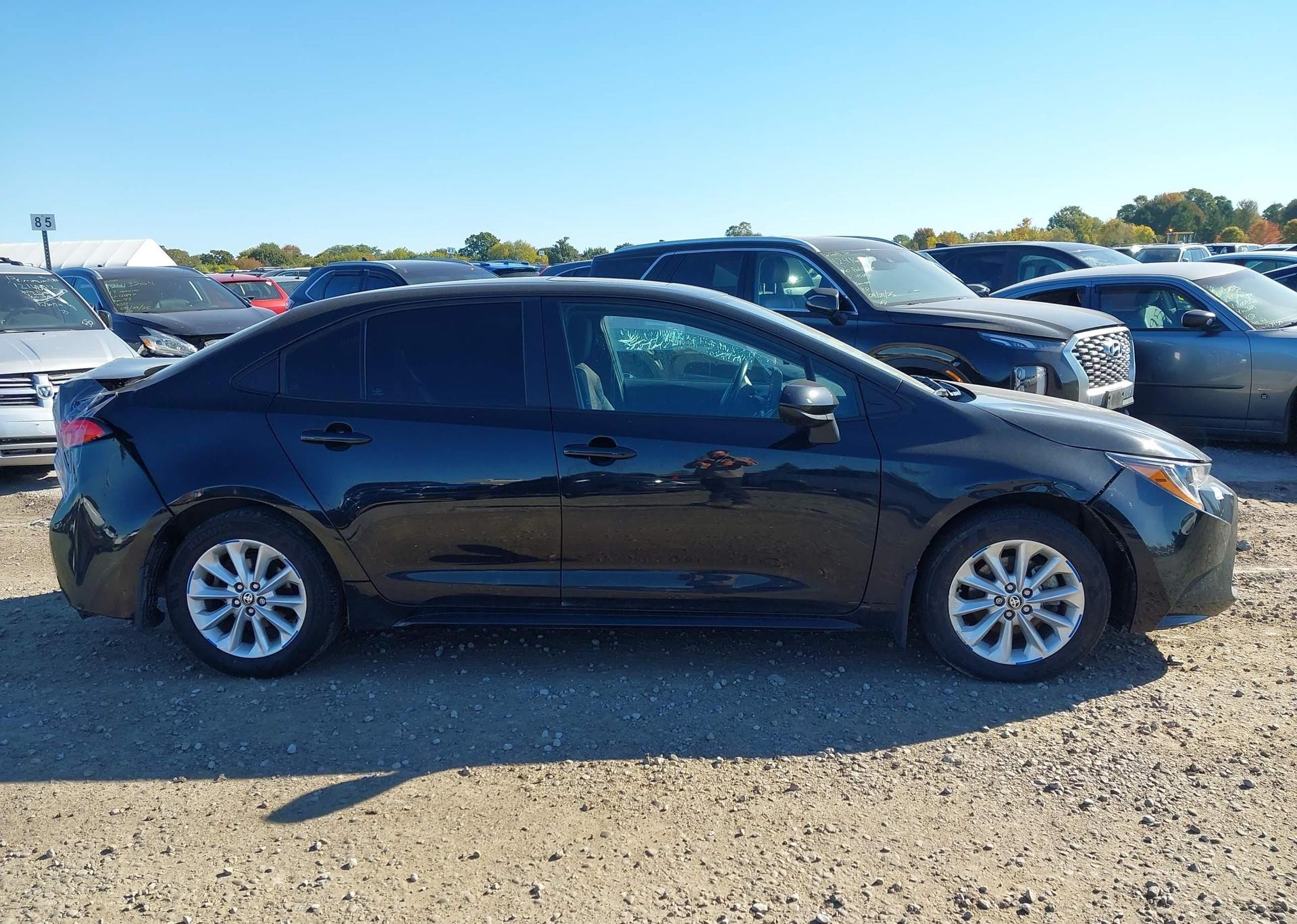 2022 TOYOTA COROLLA LE