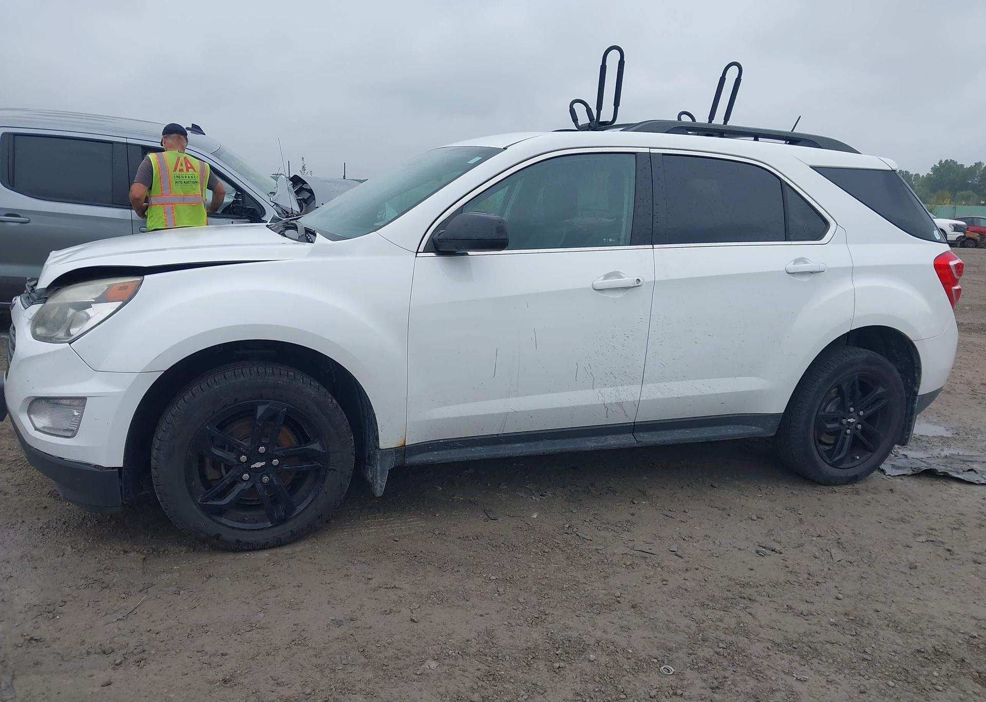 2017 CHEVROLET EQUINOX LT